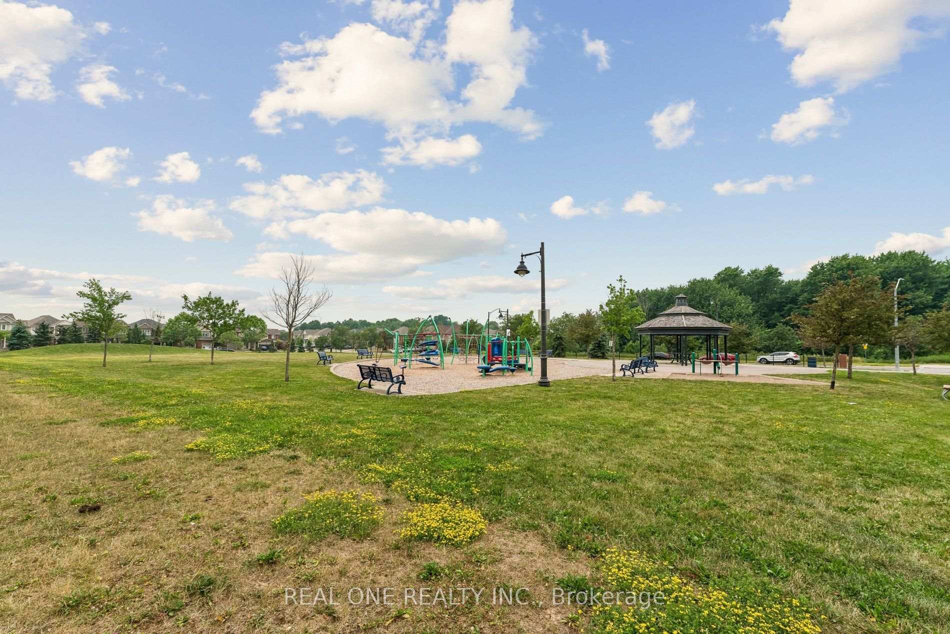 Photo 39 of 30 Henneberry Lane, Brampton, Northwest Brampton — HOMEH