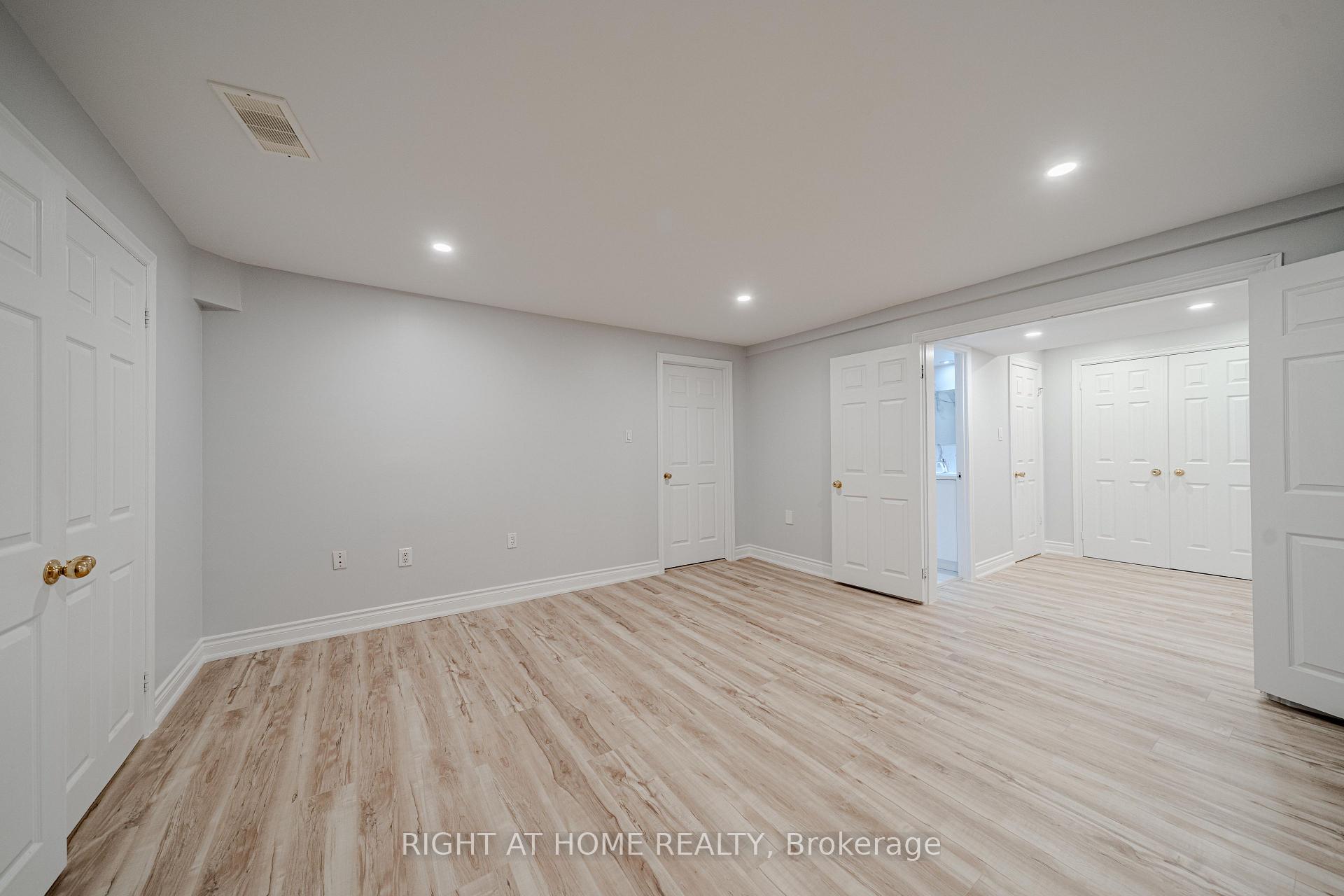 Photo 26 of Unit Lower, 3 Glenayr Road, Richmond Hill, Bayview Hill — HOMEH