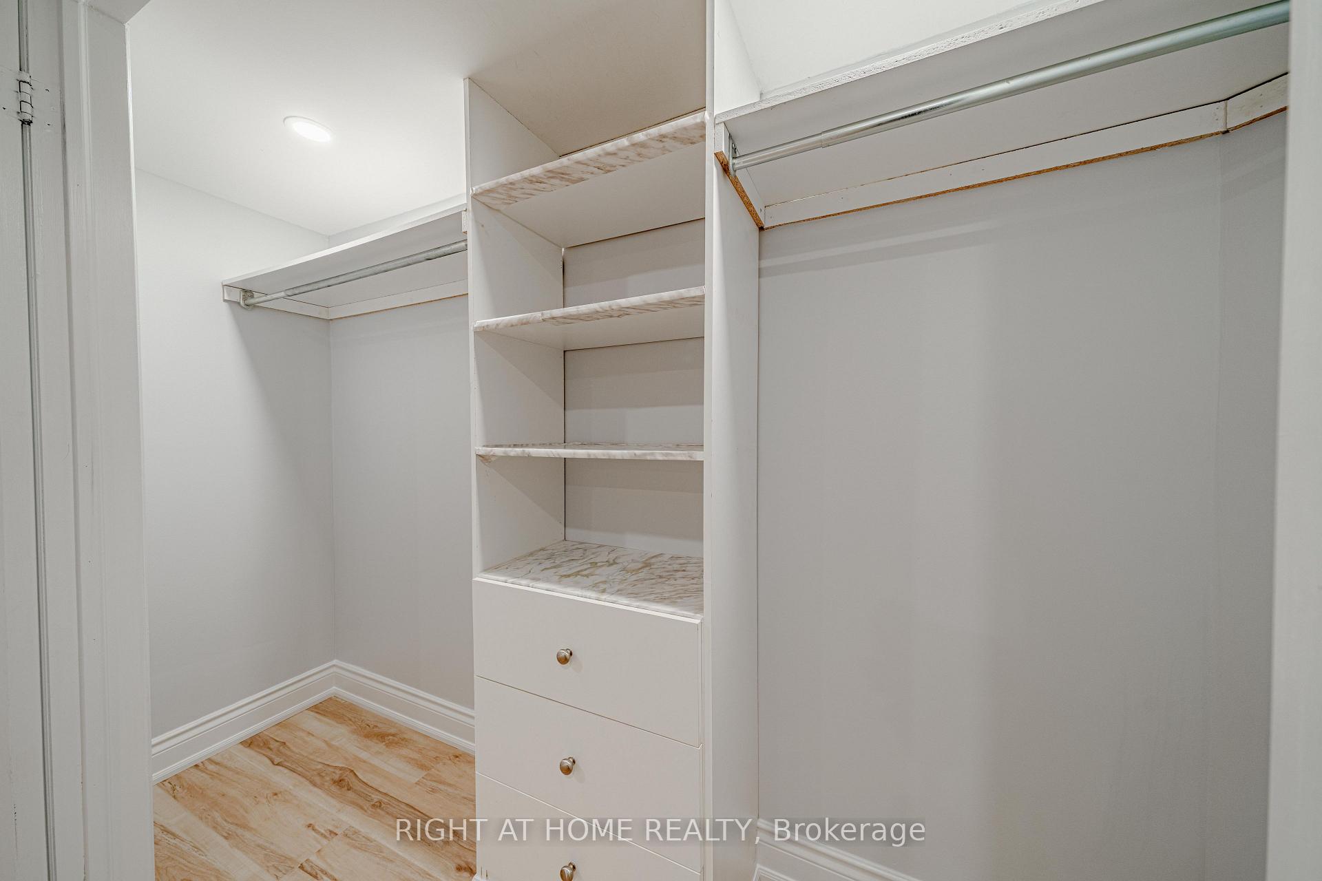 Photo 27 of Unit Lower, 3 Glenayr Road, Richmond Hill, Bayview Hill — HOMEH