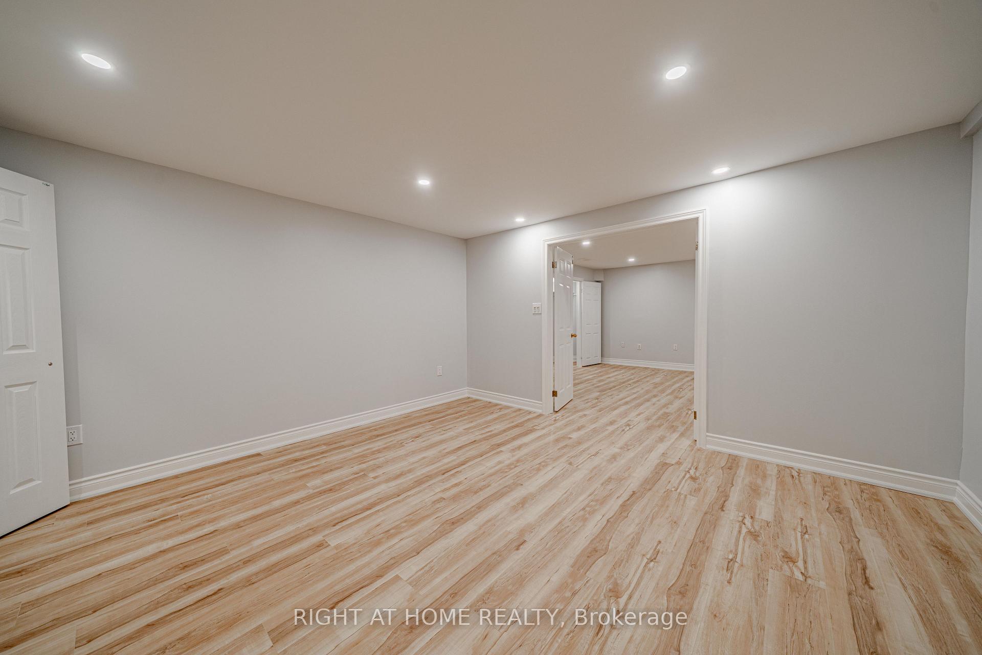 Photo 34 of Unit Lower, 3 Glenayr Road, Richmond Hill, Bayview Hill — HOMEH