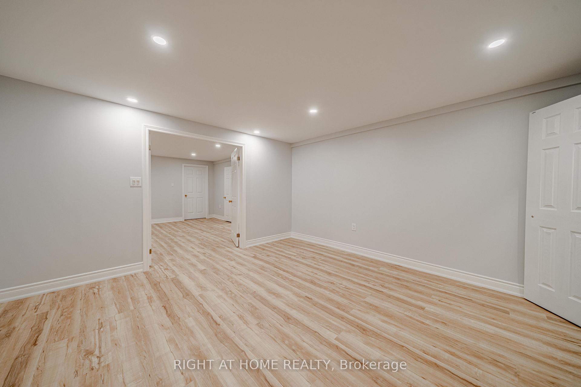 Photo 36 of Unit Lower, 3 Glenayr Road, Richmond Hill, Bayview Hill — HOMEH