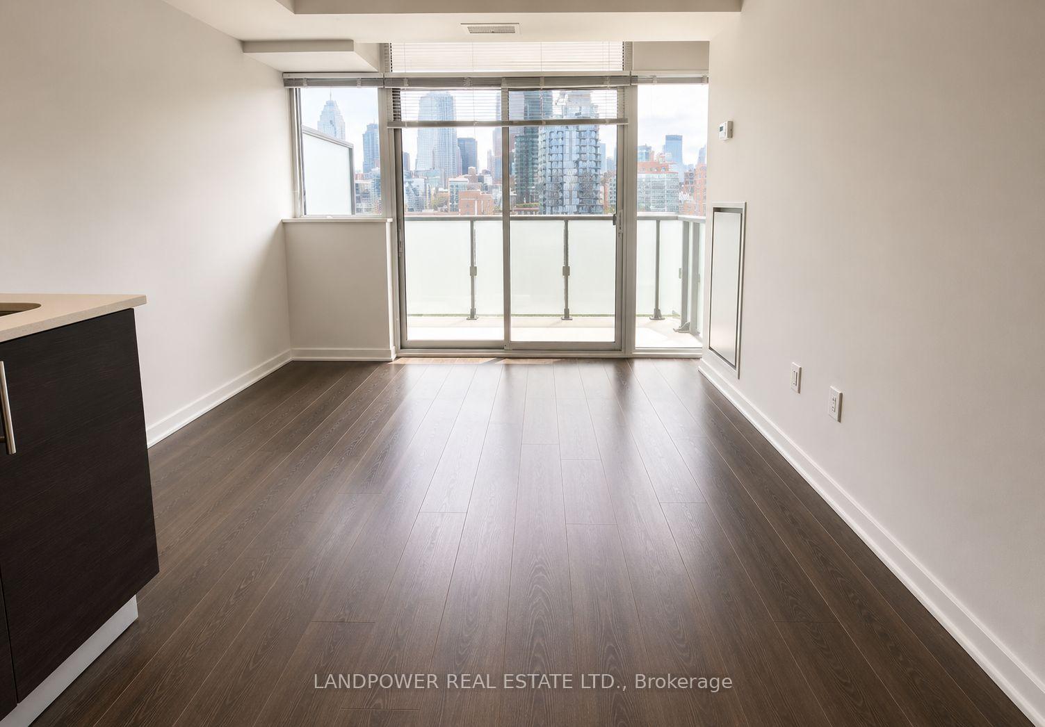 Photo 2 of Unit 1510, 400 Adelaide Street E, Toronto, Moss Park — HOMEH