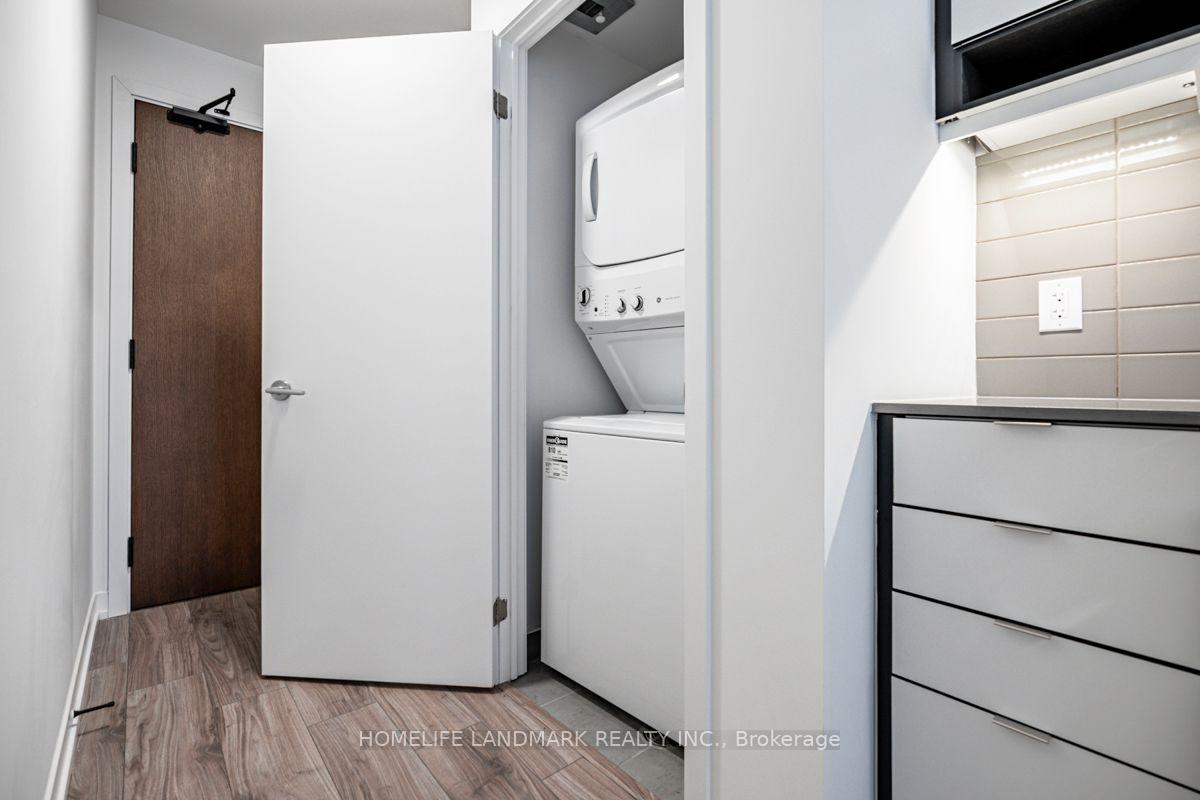 Photo 7 of Unit 1506, 4065 Confederation Parkway, Mississauga, City Centre — HOMEH