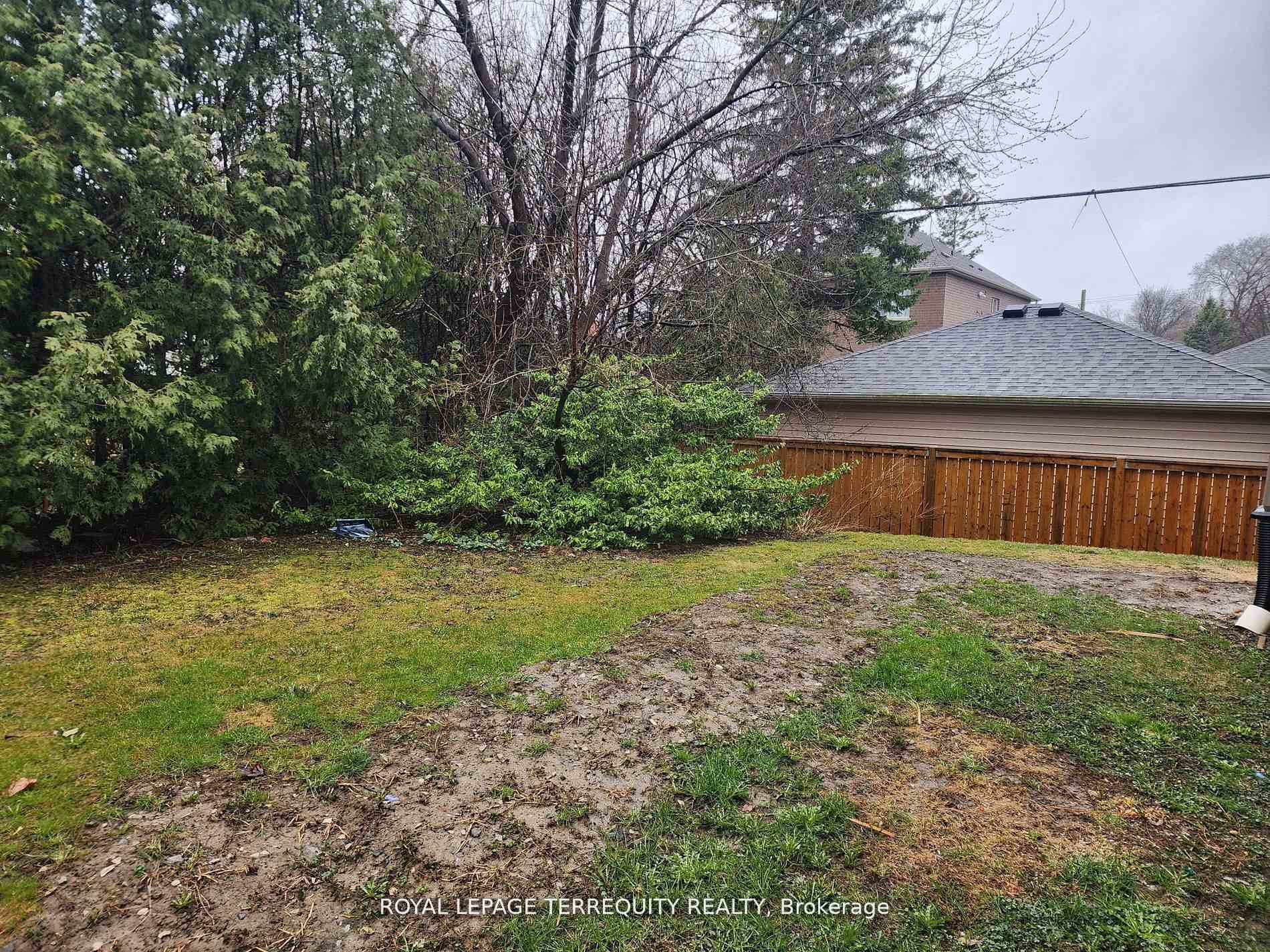 Photo 20 of Unit 2, 207 Trent Street E, Whitby, Downtown Whitby — HOMEH