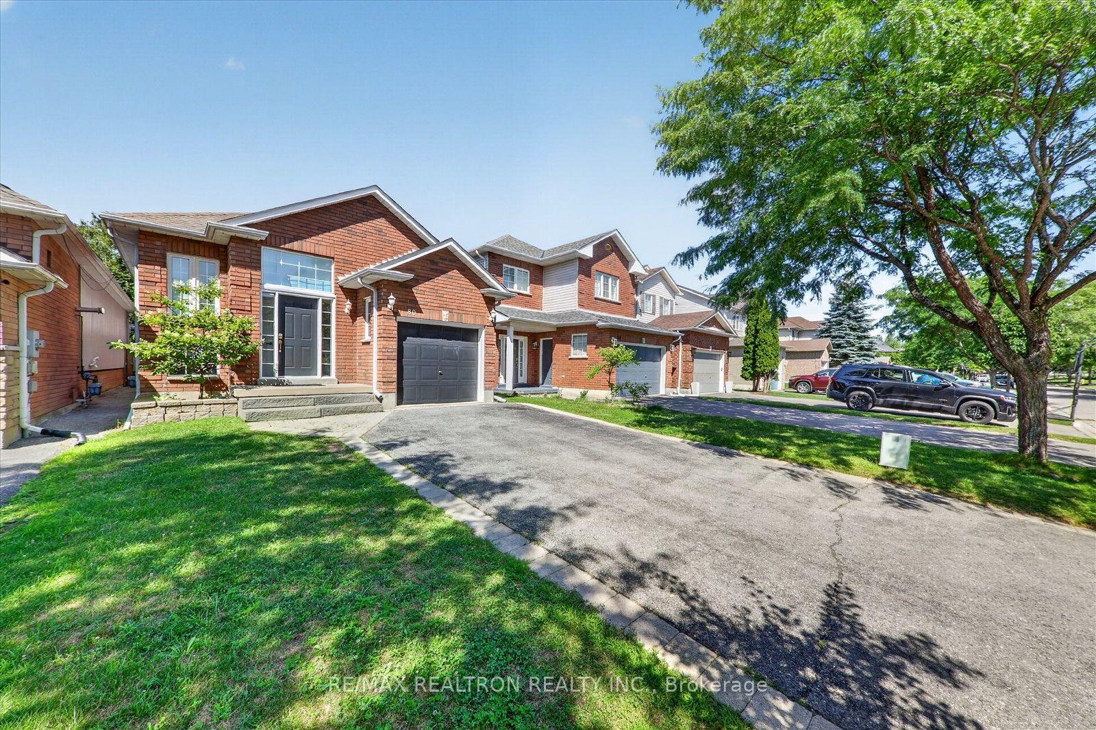 Photo 4 of 80 Cecil Found Crescent, Clarington, Courtice — HOMEH