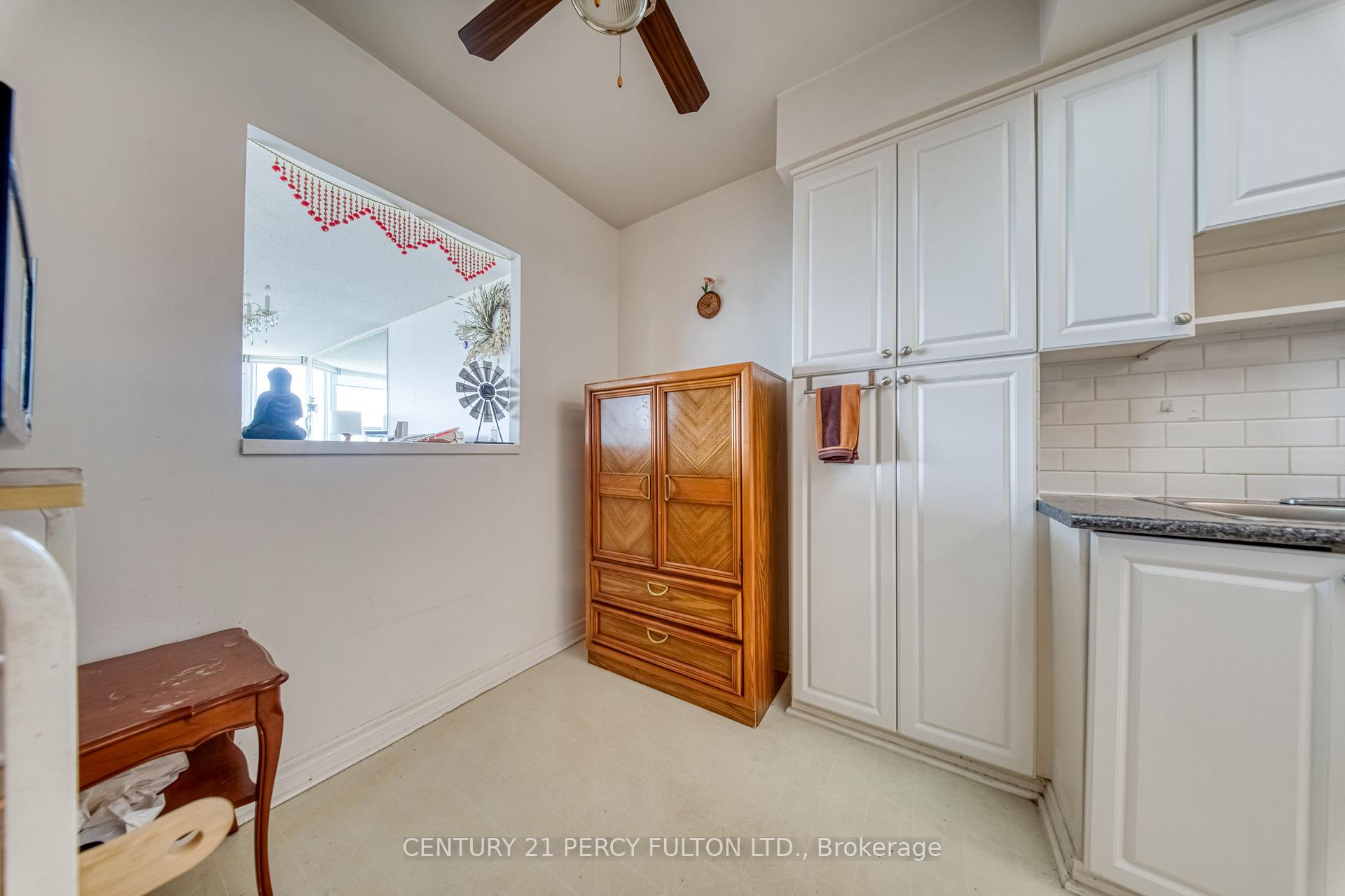 Photo 5 of Unit 1802, 121 Ling Road, Scarborough, West Hill — HOMEH