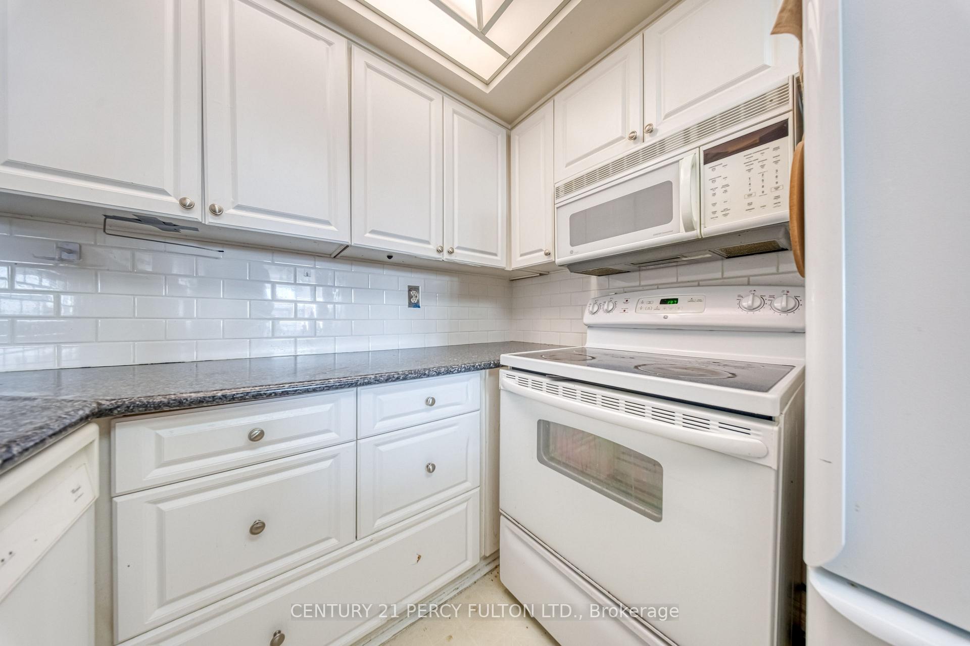 Photo 8 of Unit 1802, 121 Ling Road, Scarborough, West Hill — HOMEH