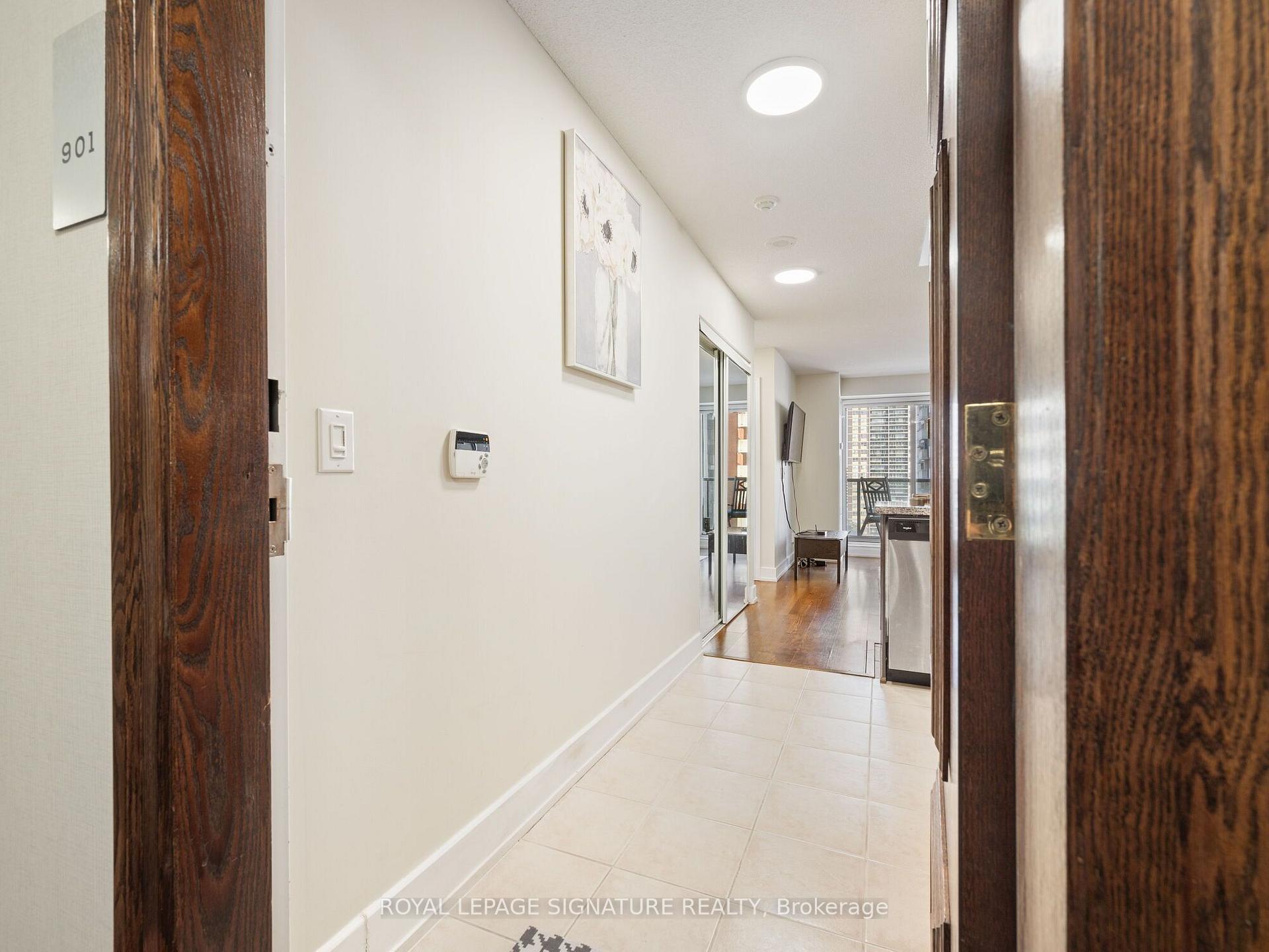 Photo 4 of Unit 901, 5 Michael Power Place, Etobicoke, Islington-City Centre West — HOMEH
