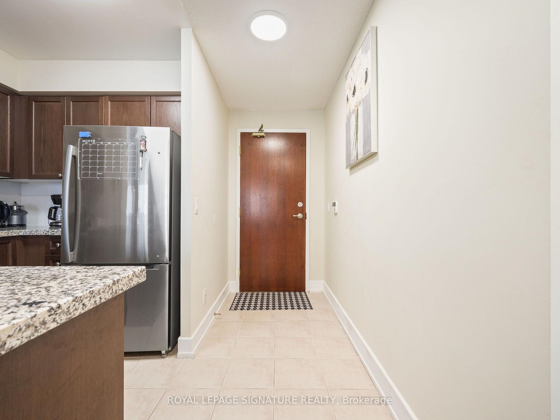 Photo 5 of Unit 901, 5 Michael Power Place, Etobicoke, Islington-City Centre West — HOMEH