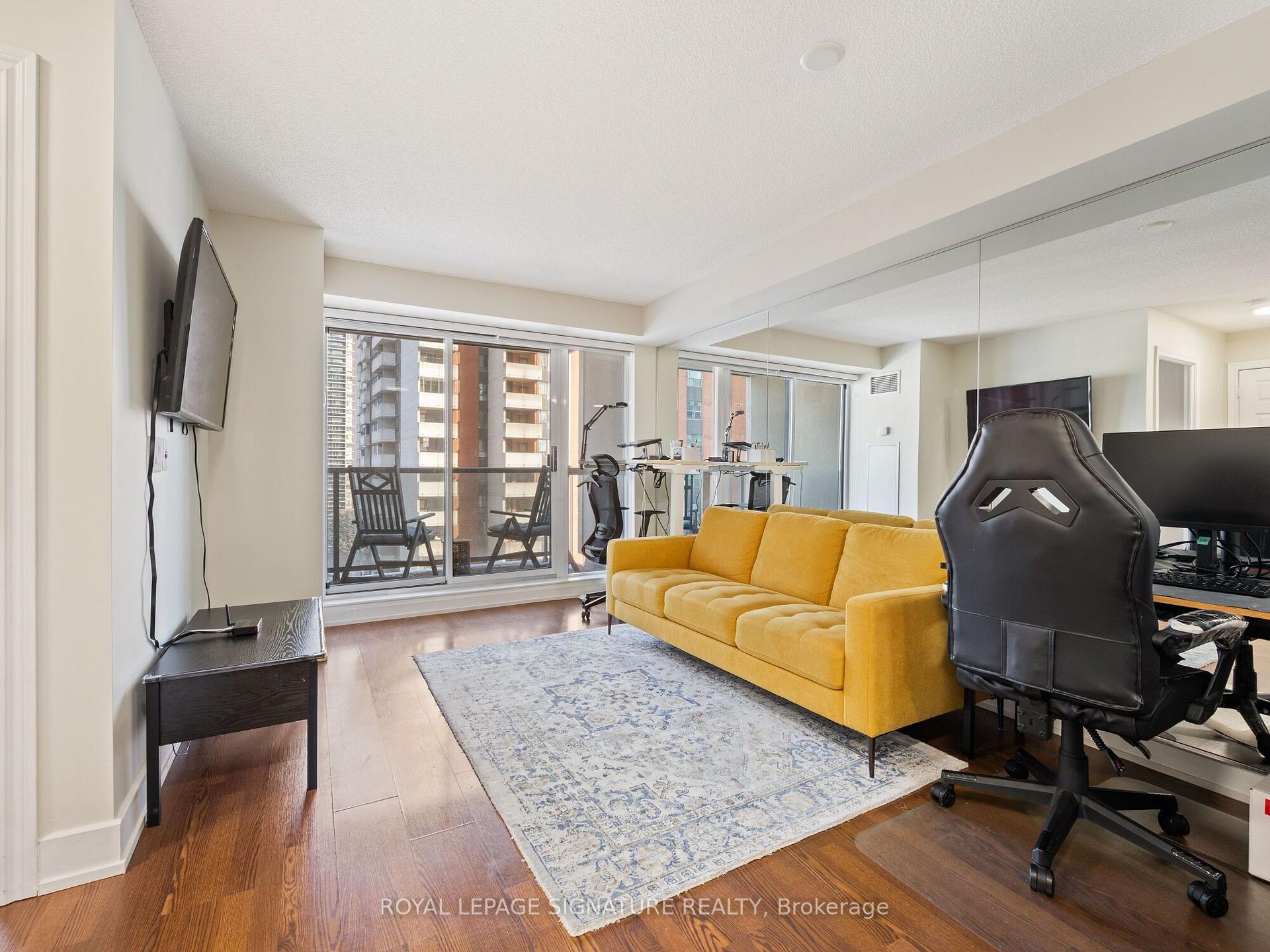 Photo 10 of Unit 901, 5 Michael Power Place, Etobicoke, Islington-City Centre West — HOMEH