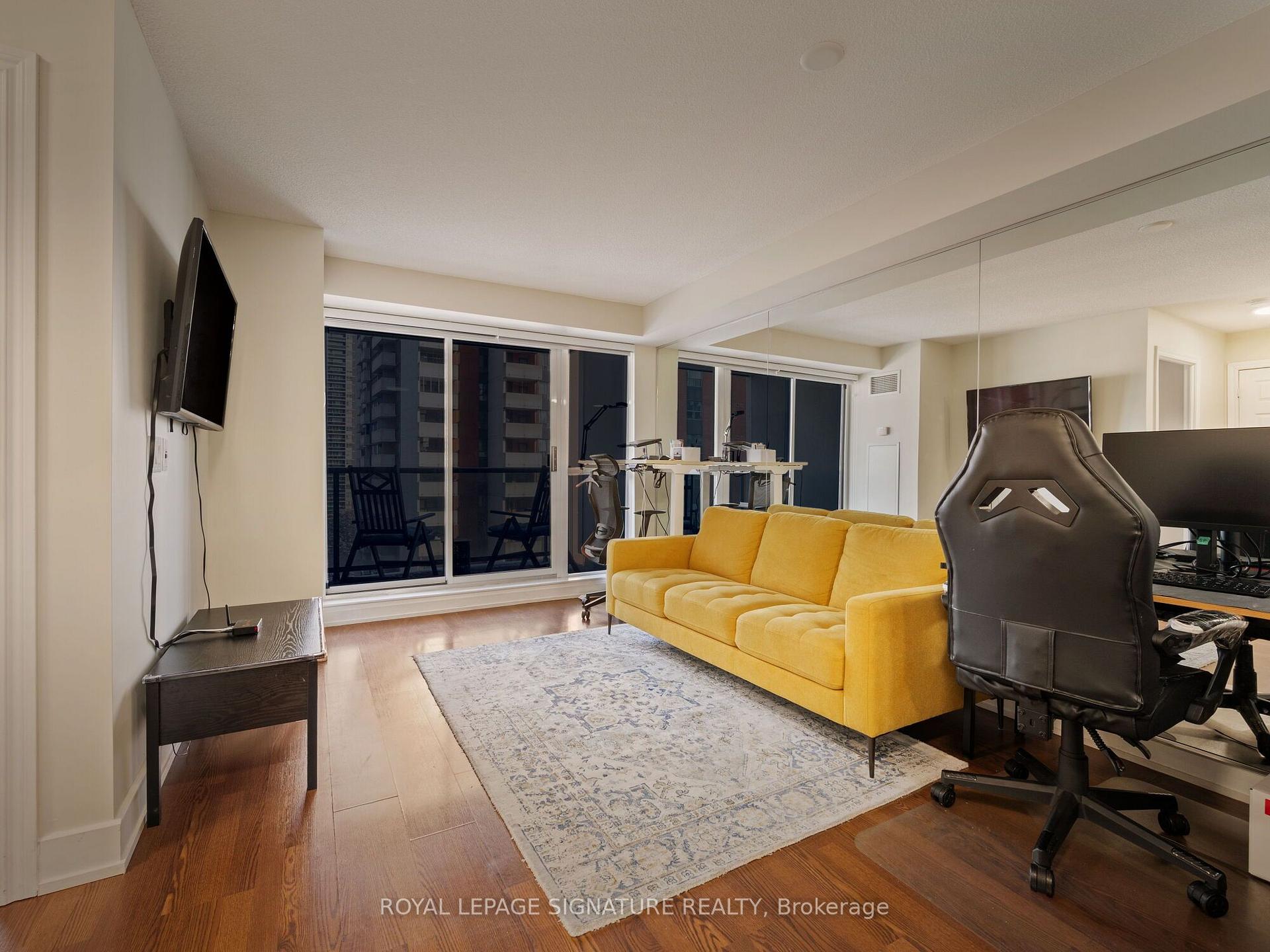 Photo 11 of Unit 901, 5 Michael Power Place, Etobicoke, Islington-City Centre West — HOMEH