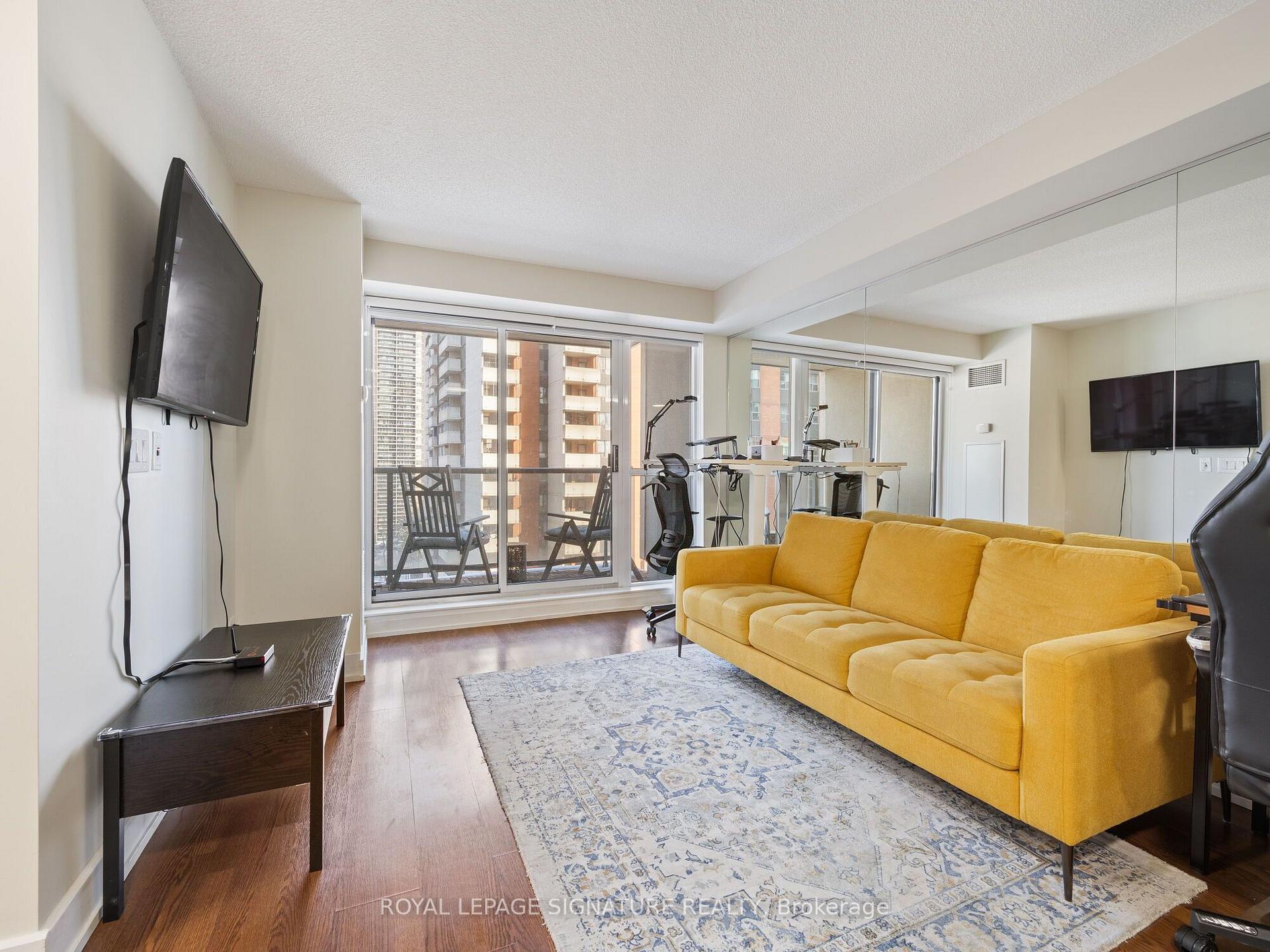 Photo 12 of Unit 901, 5 Michael Power Place, Etobicoke, Islington-City Centre West — HOMEH
