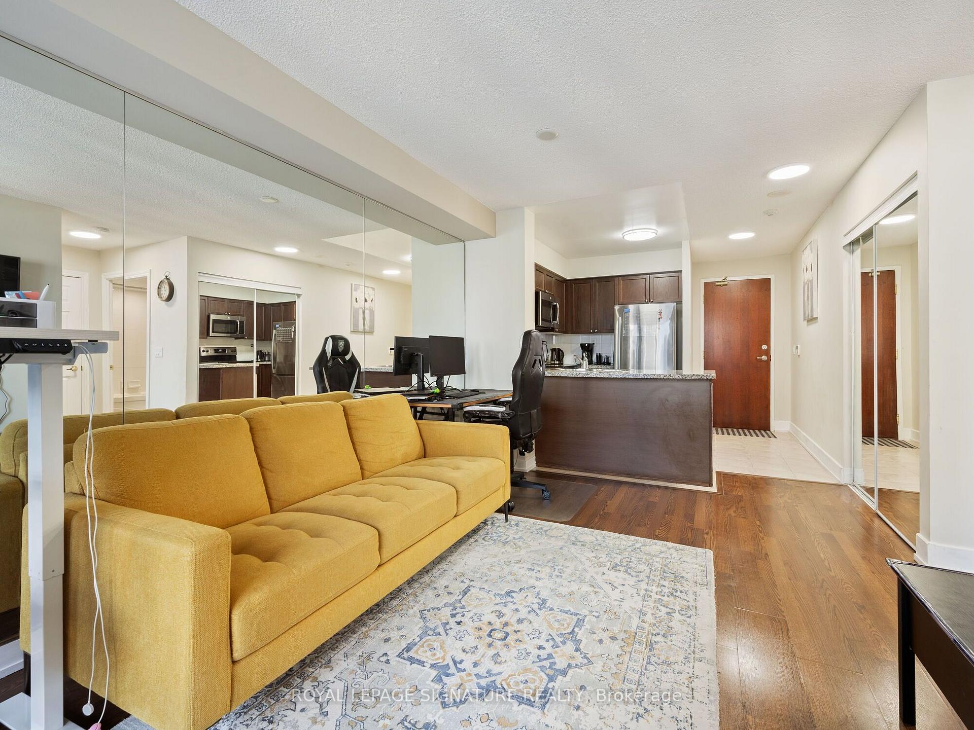 Photo 15 of Unit 901, 5 Michael Power Place, Etobicoke, Islington-City Centre West — HOMEH