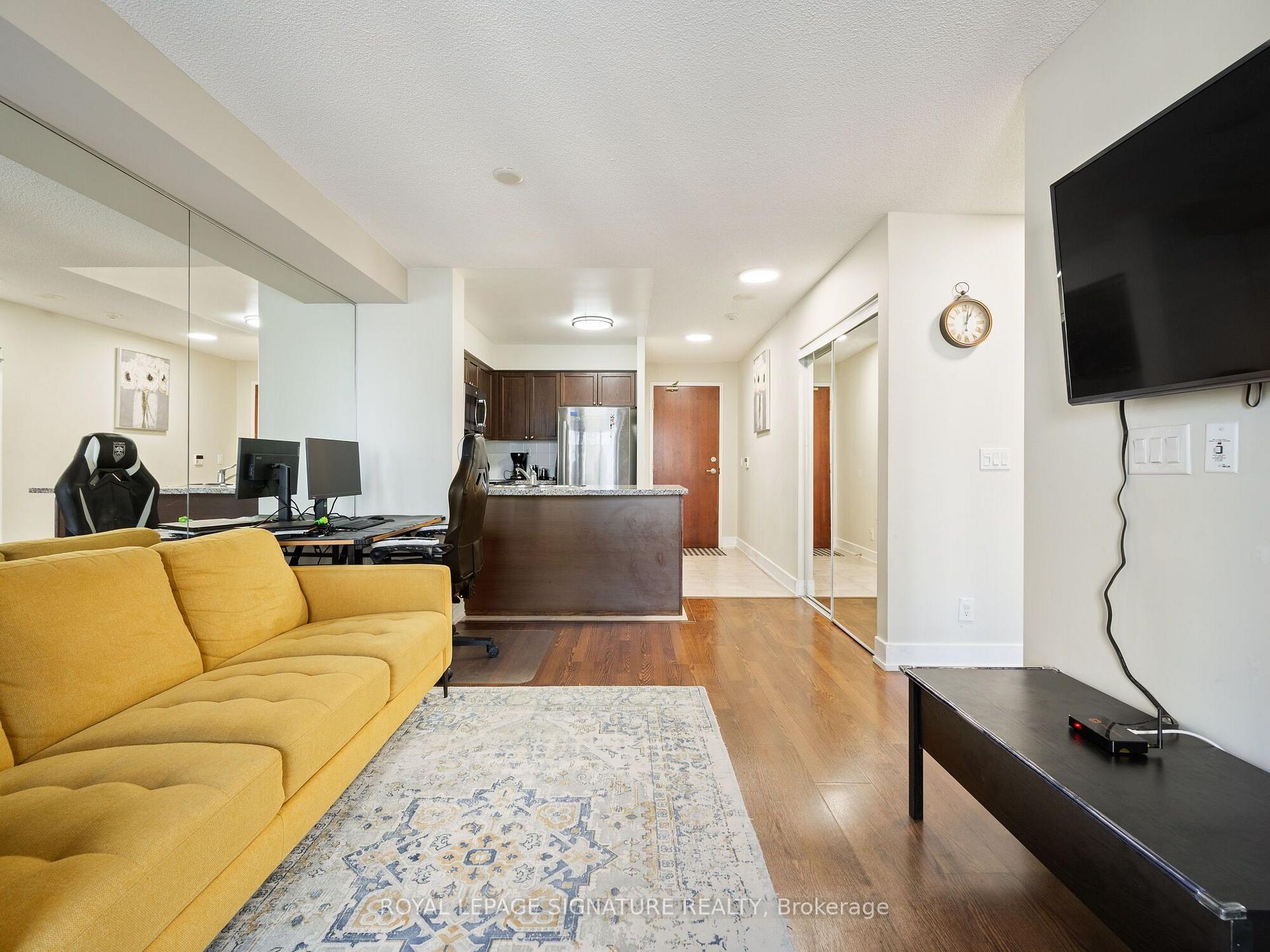 Photo 17 of Unit 901, 5 Michael Power Place, Etobicoke, Islington-City Centre West — HOMEH