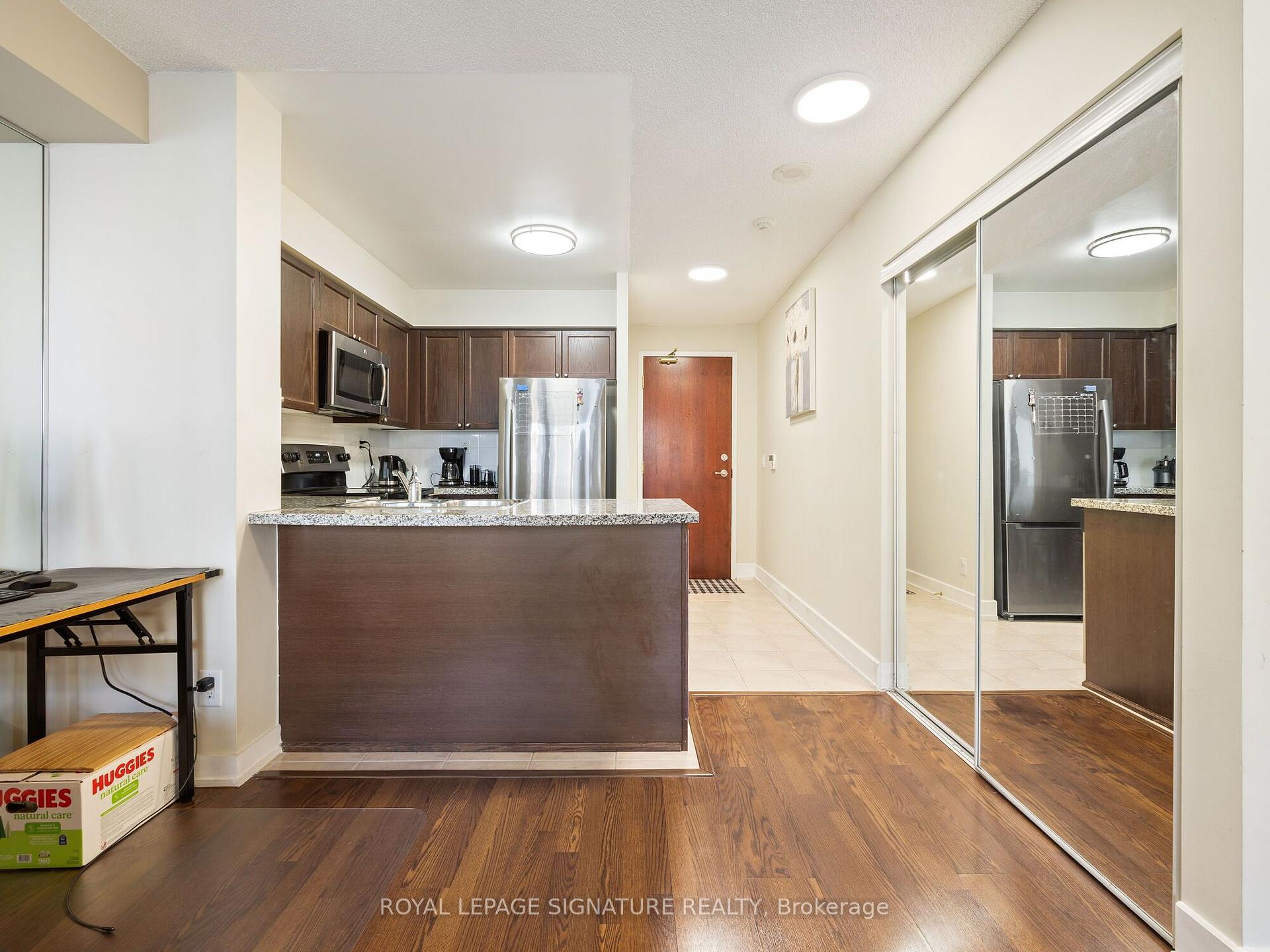 Photo 18 of Unit 901, 5 Michael Power Place, Etobicoke, Islington-City Centre West — HOMEH