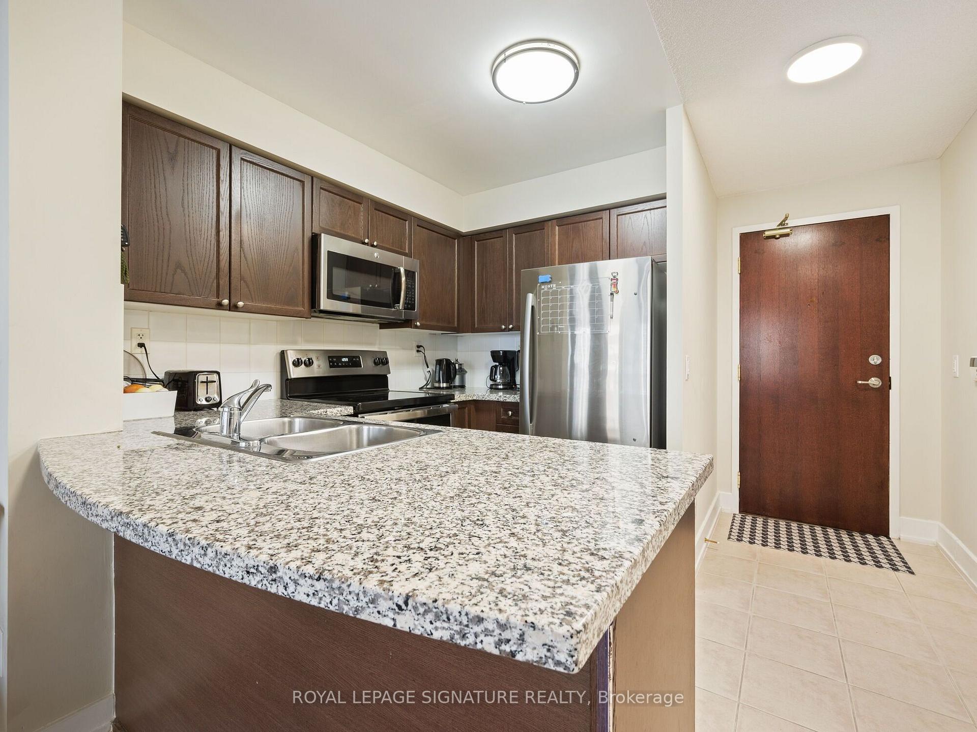 Photo 21 of Unit 901, 5 Michael Power Place, Etobicoke, Islington-City Centre West — HOMEH