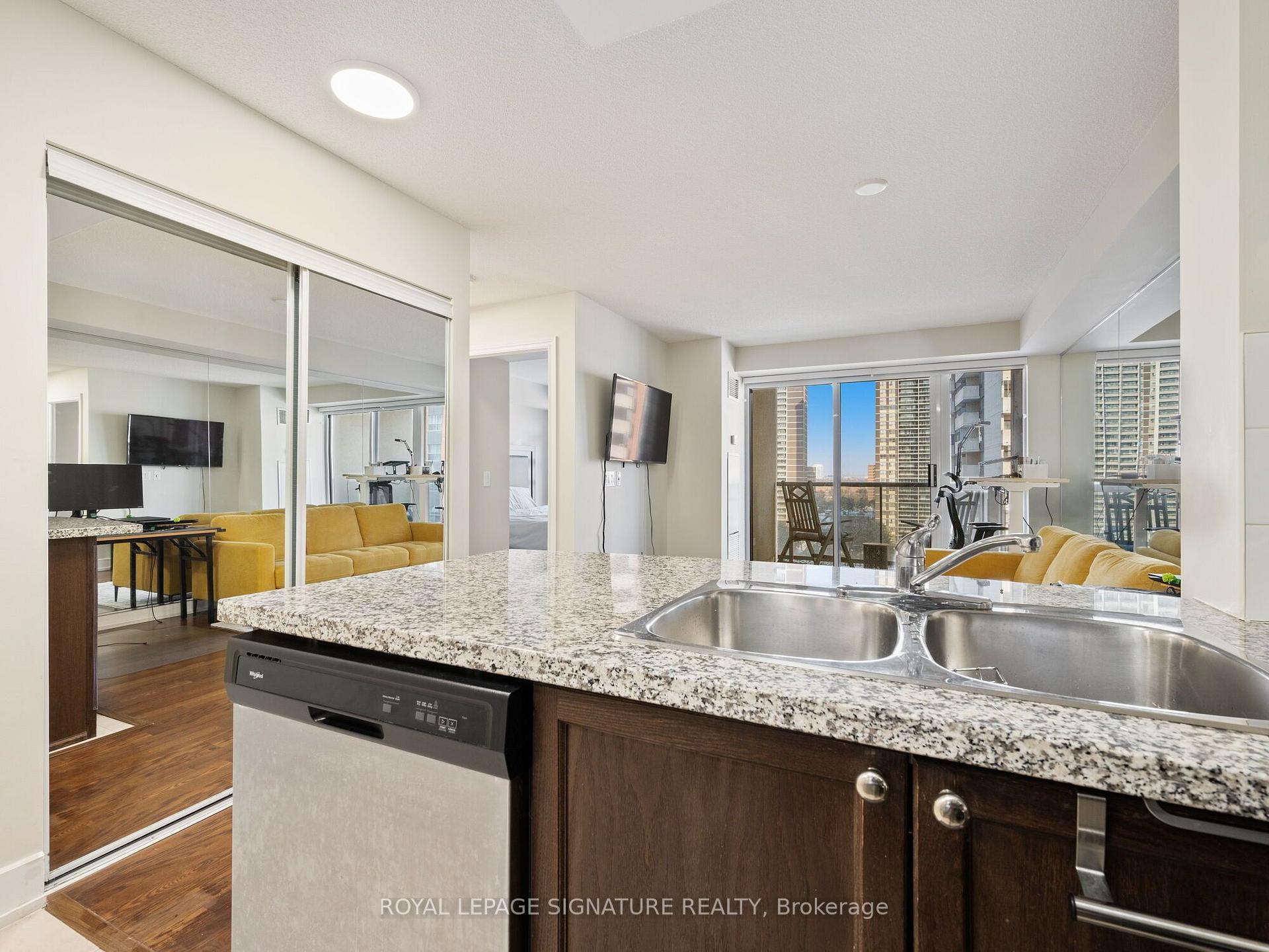 Photo 24 of Unit 901, 5 Michael Power Place, Etobicoke, Islington-City Centre West — HOMEH