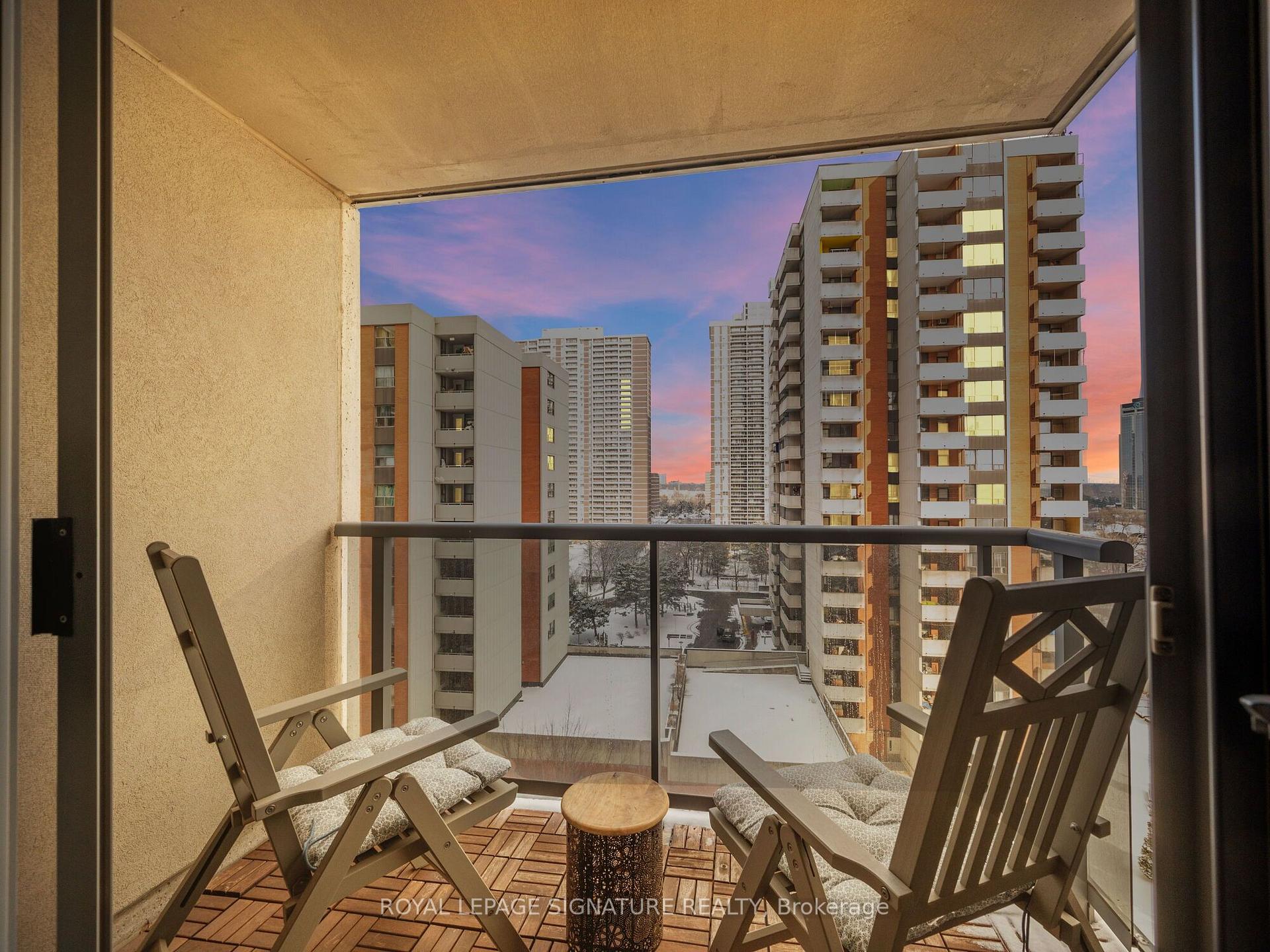 Photo 40 of Unit 901, 5 Michael Power Place, Etobicoke, Islington-City Centre West — HOMEH