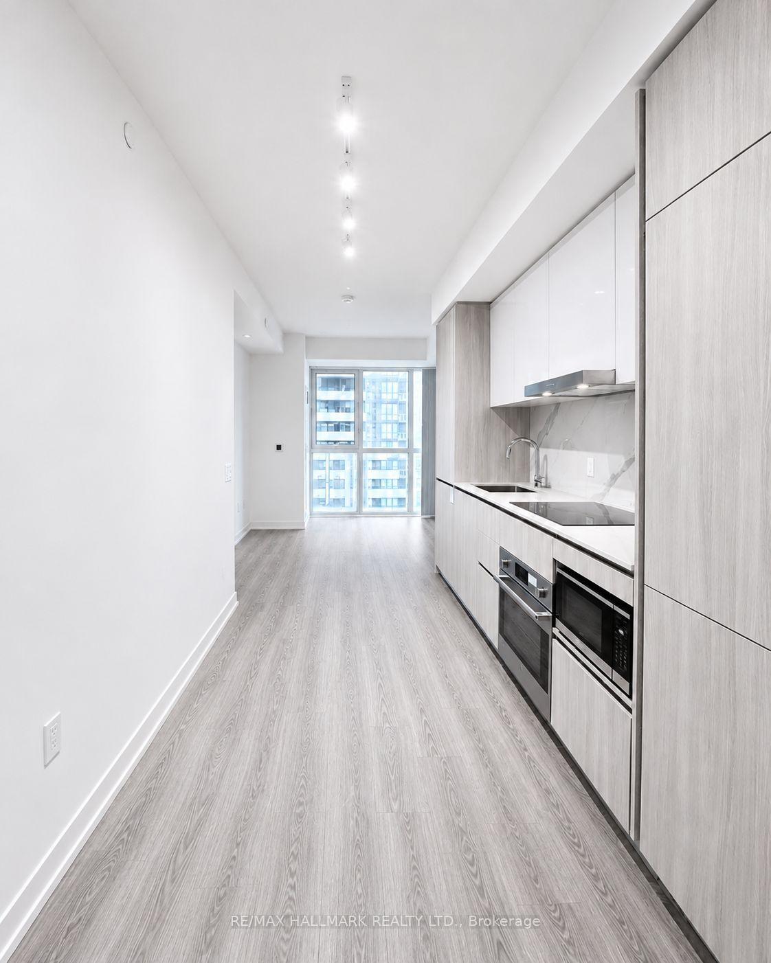 Photo 10 of Unit 3501, 8 Interchange Way, Vaughan, Vaughan Corporate Centre — HOMEH