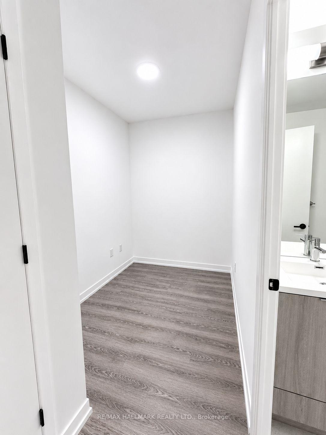 Photo 14 of Unit 3501, 8 Interchange Way, Vaughan, Vaughan Corporate Centre — HOMEH