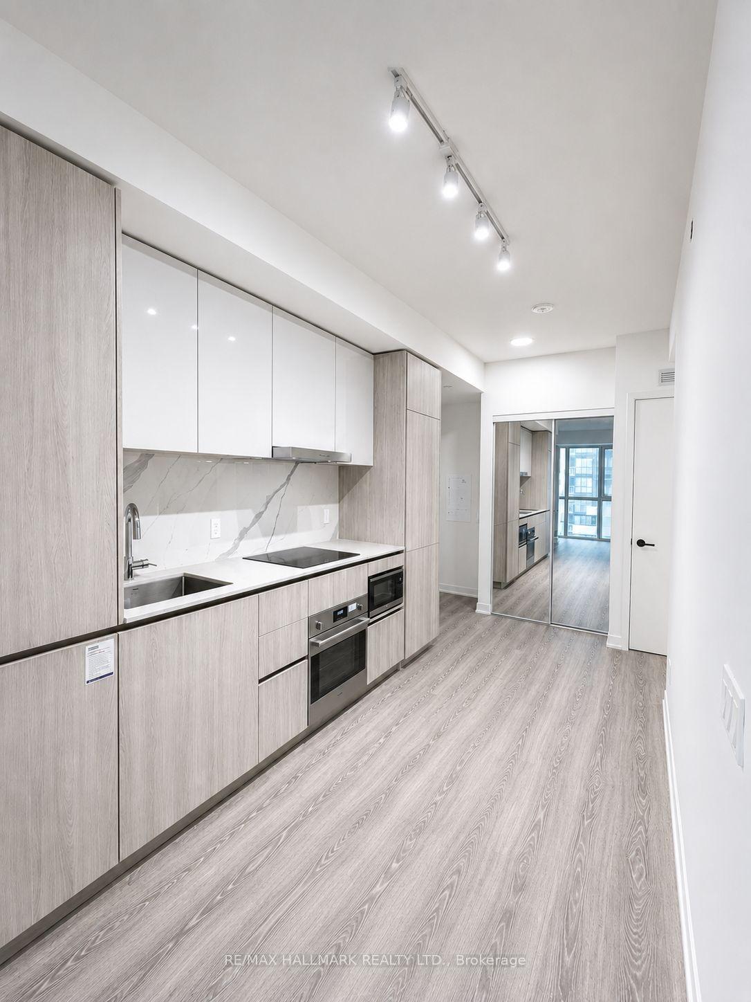 Photo 16 of Unit 3501, 8 Interchange Way, Vaughan, Vaughan Corporate Centre — HOMEH