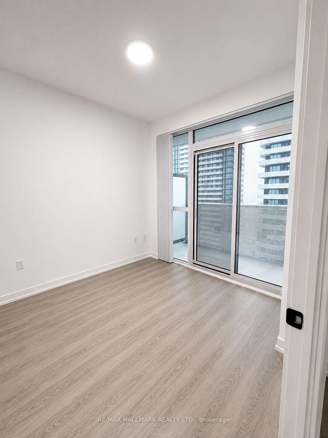 Photo 17 of Unit 3501, 8 Interchange Way, Vaughan, Vaughan Corporate Centre — HOMEH