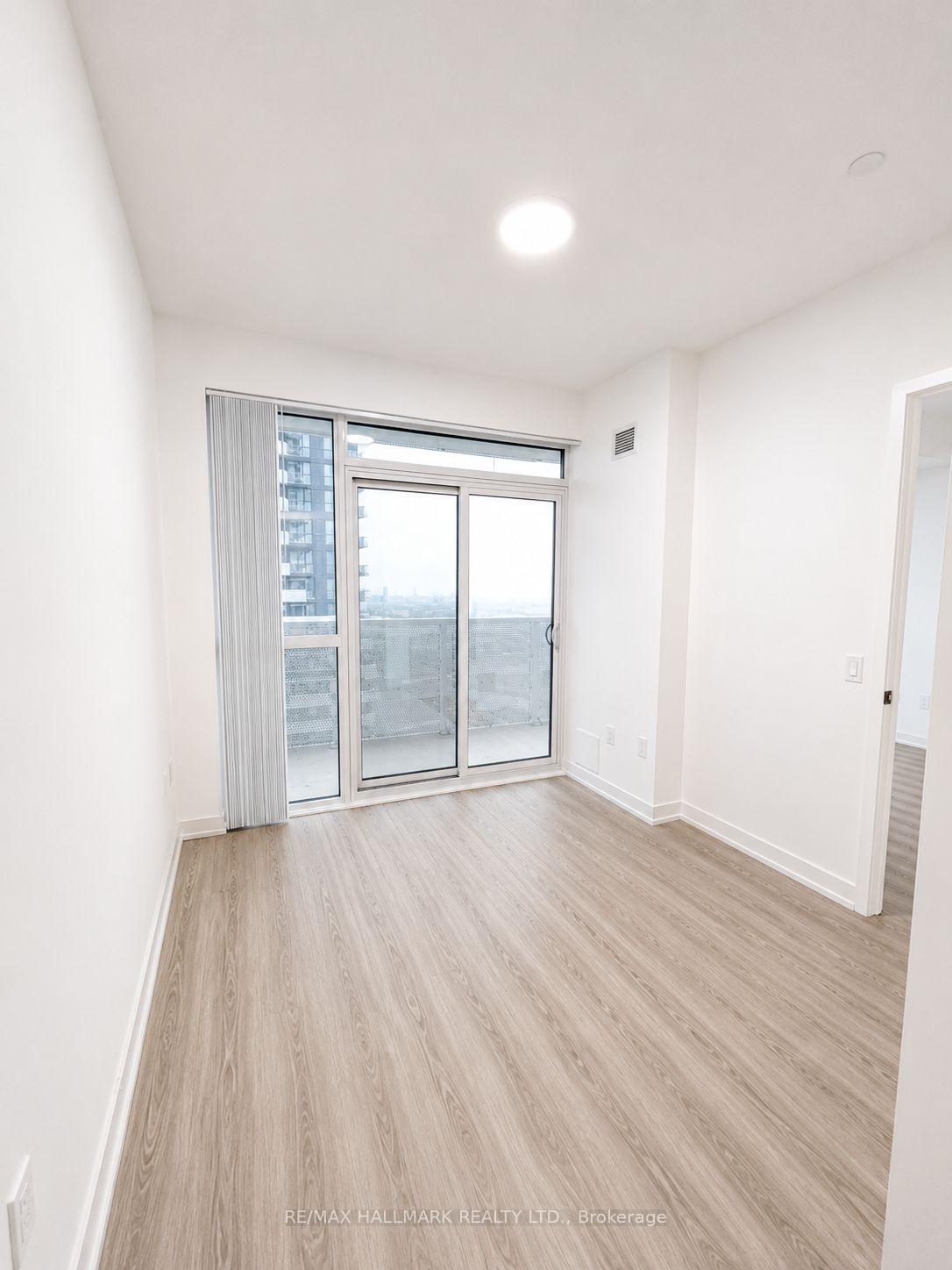 Photo 18 of Unit 3501, 8 Interchange Way, Vaughan, Vaughan Corporate Centre — HOMEH