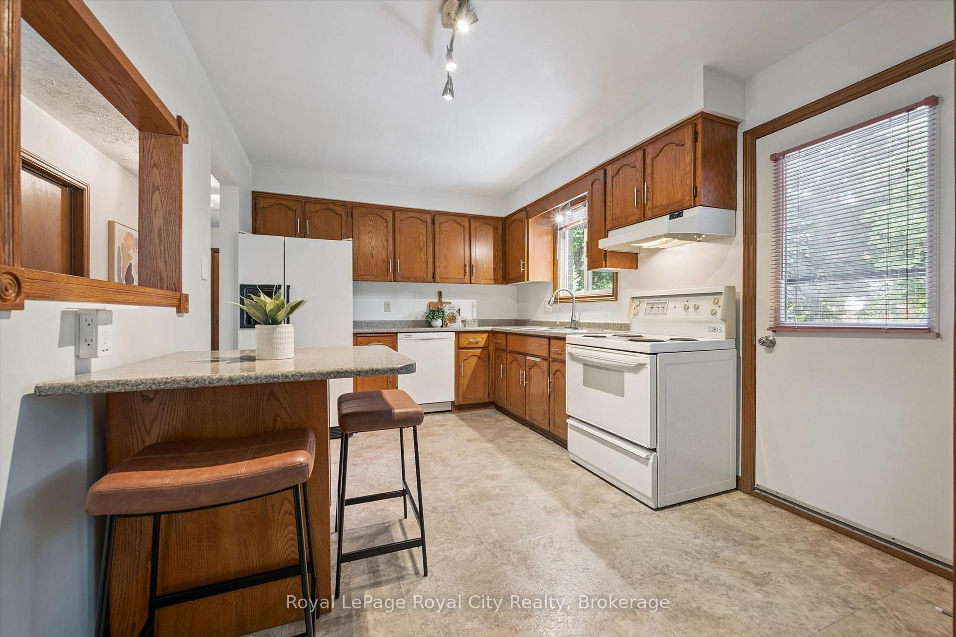 Photo 11 of 181 Harvard Road, Guelph, Kortright West — HOMEH