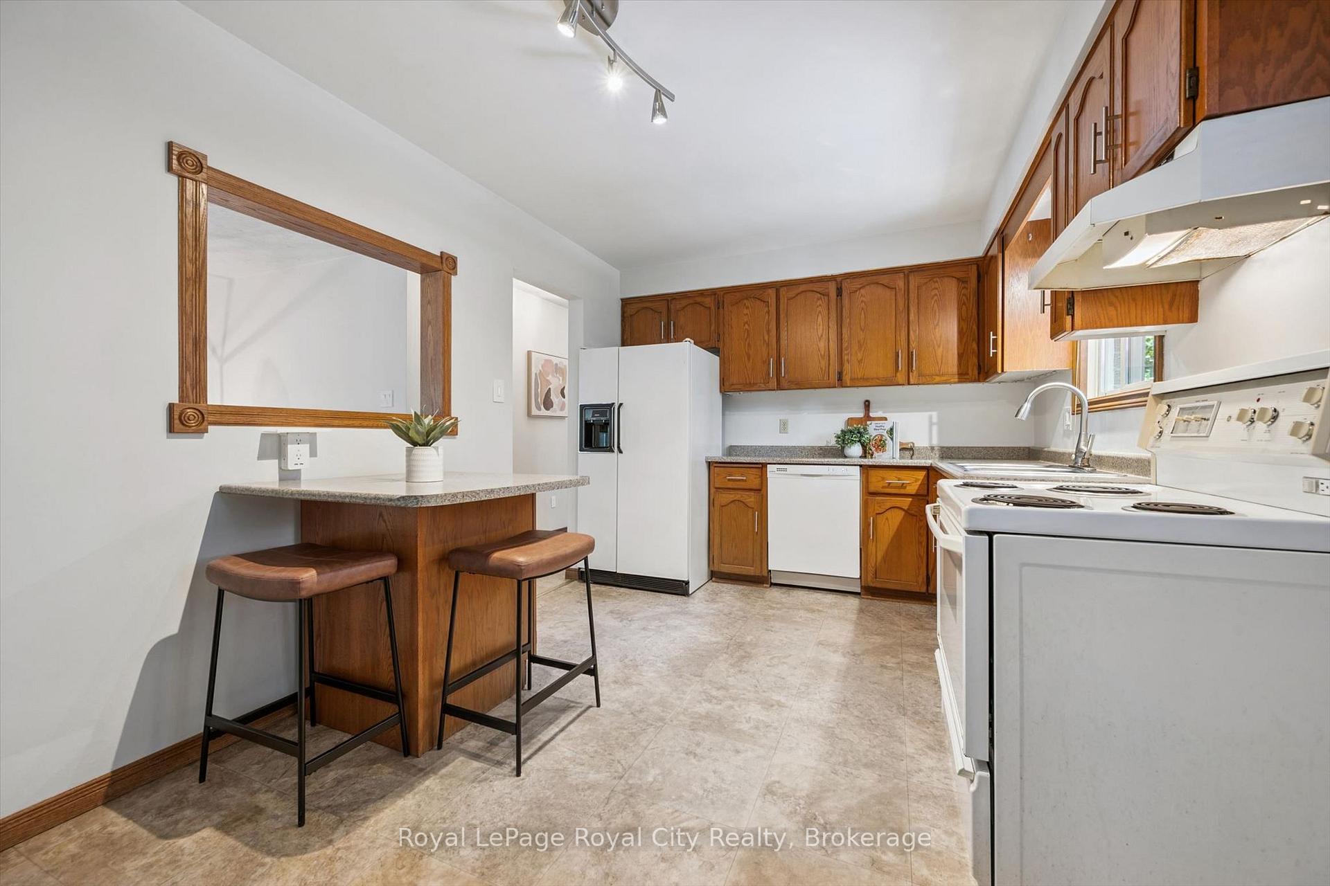 Photo 12 of 181 Harvard Road, Guelph, Kortright West — HOMEH