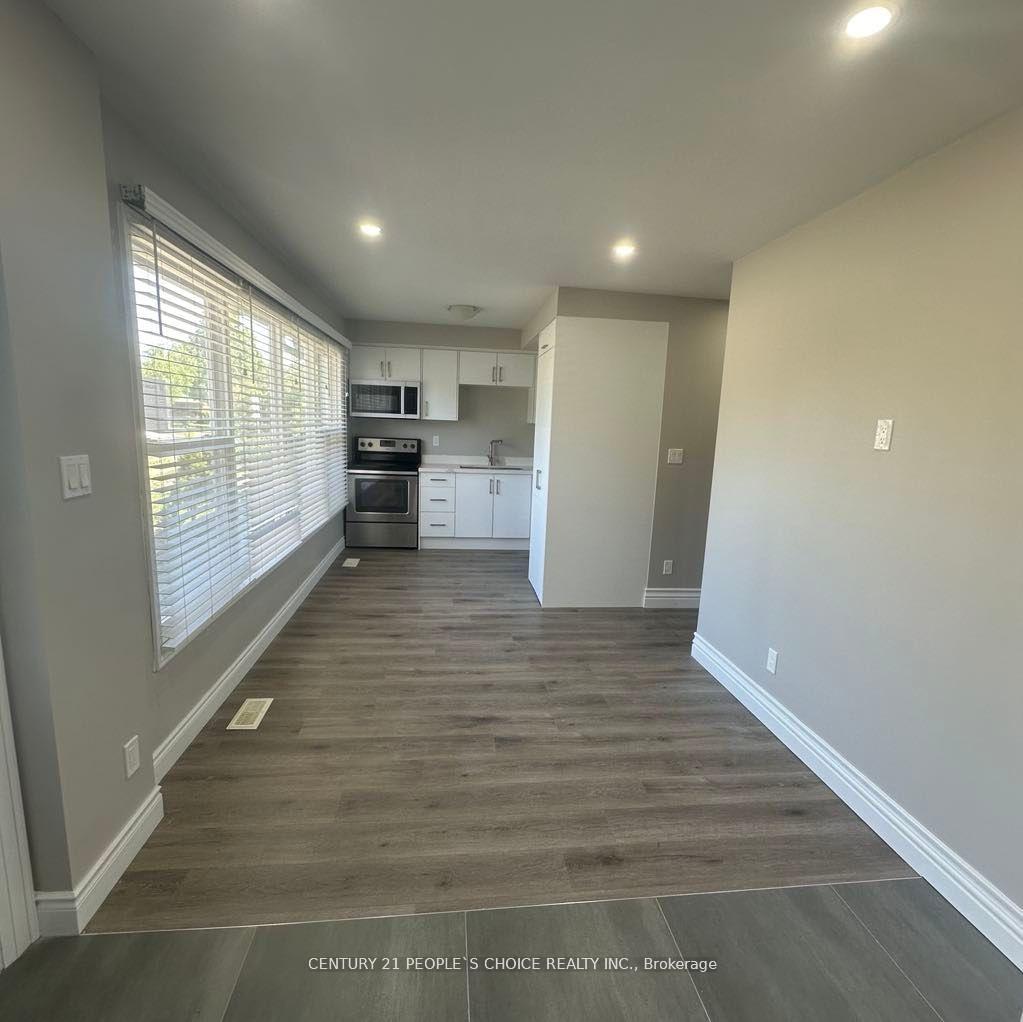 Photo 3 of Unit Unit 1, 199 Avondale Boulevard, Brampton, Avondale — HOMEH