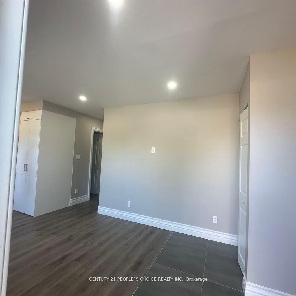 Photo 5 of Unit Unit 1, 199 Avondale Boulevard, Brampton, Avondale — HOMEH