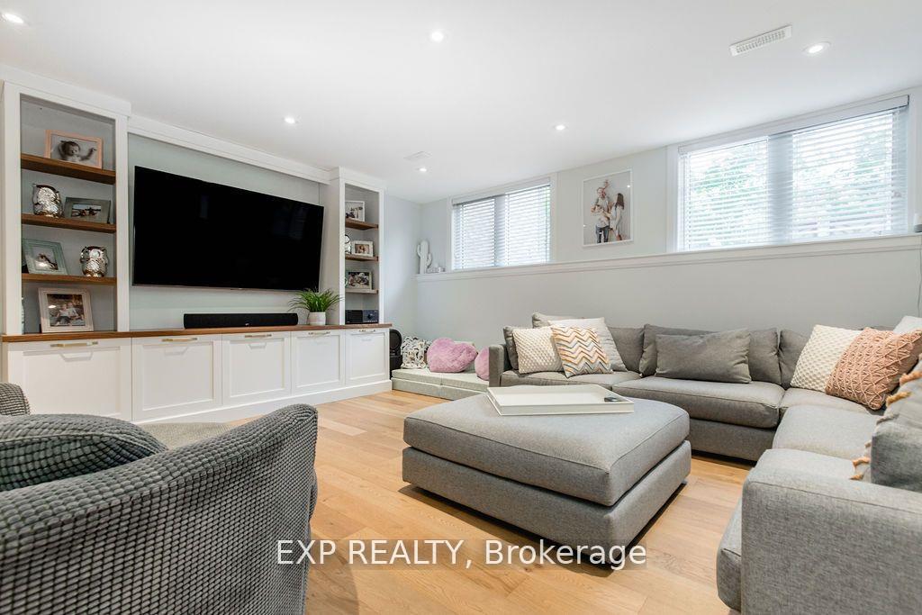 Photo 26 of 37 Paddy Dunns Circle, Springwater, Midhurst — HOMEH