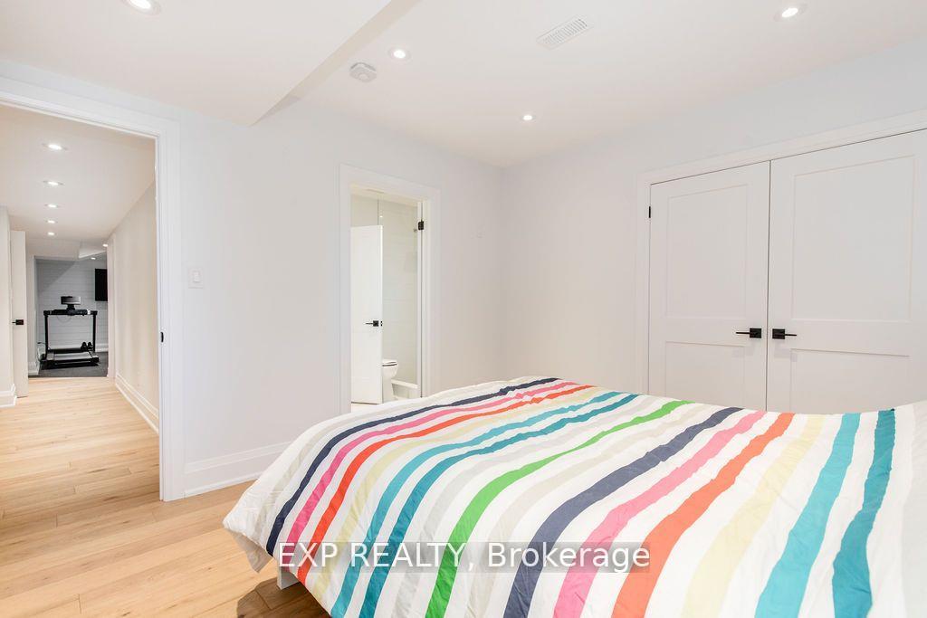Photo 34 of 37 Paddy Dunns Circle, Springwater, Midhurst — HOMEH