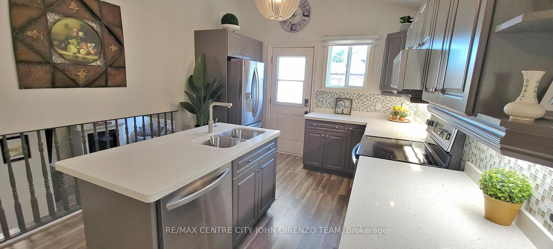 Photo 10 of 72 Axford Parkway, St. Thomas — HOMEH