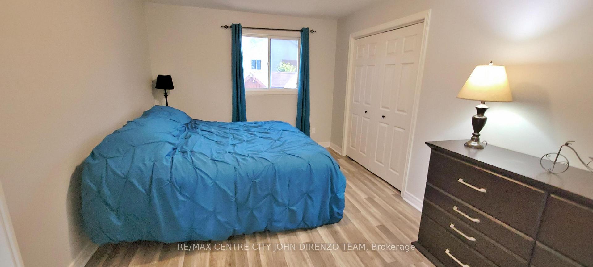 Photo 11 of 72 Axford Parkway, St. Thomas — HOMEH