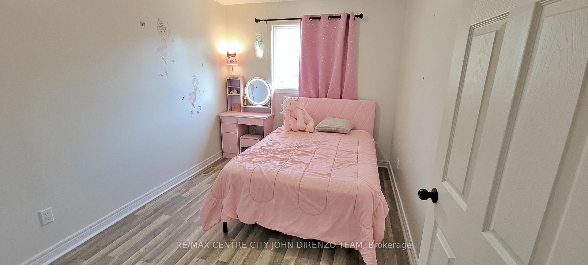 Photo 14 of 72 Axford Parkway, St. Thomas — HOMEH