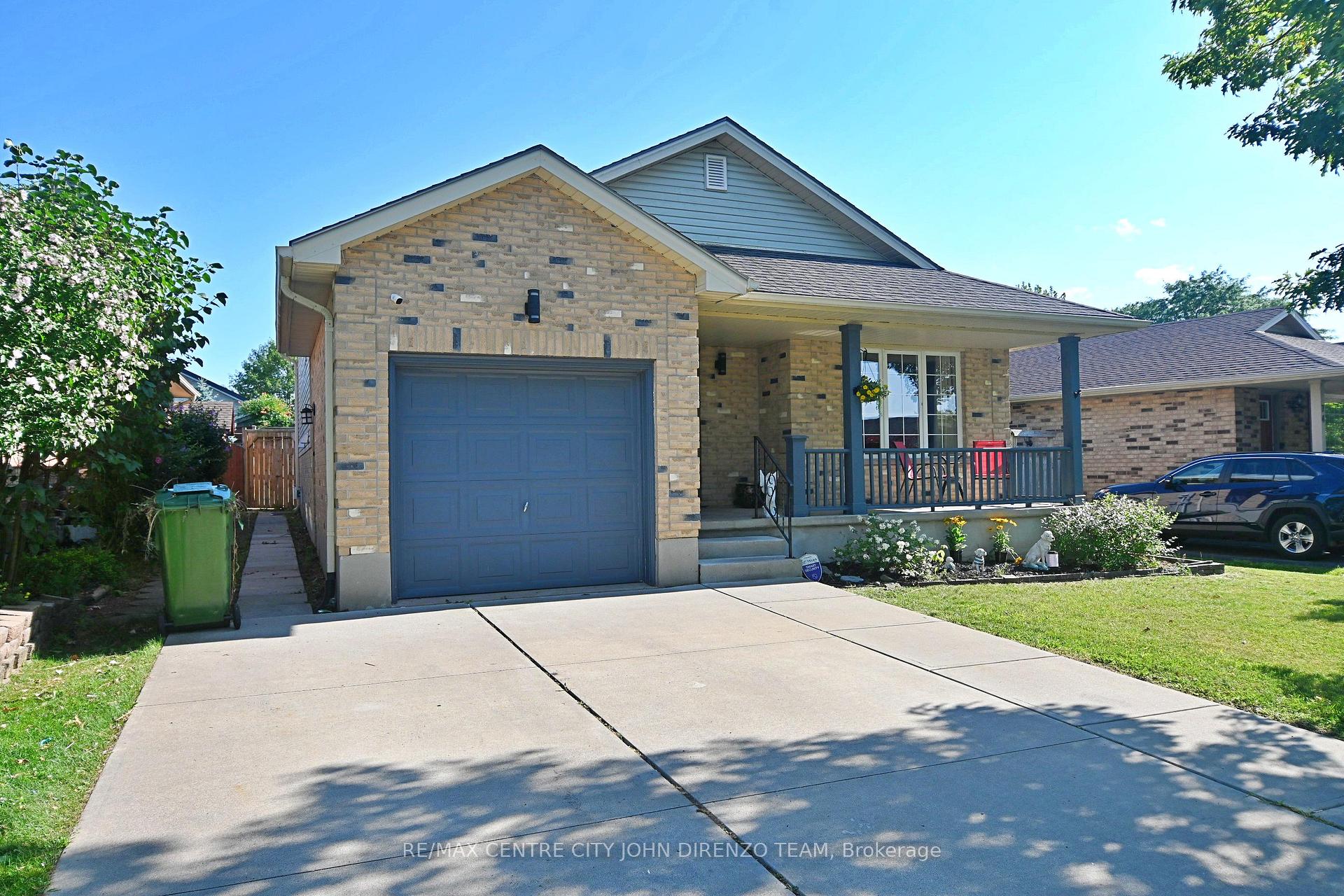 Photo 36 of 72 Axford Parkway, St. Thomas — HOMEH