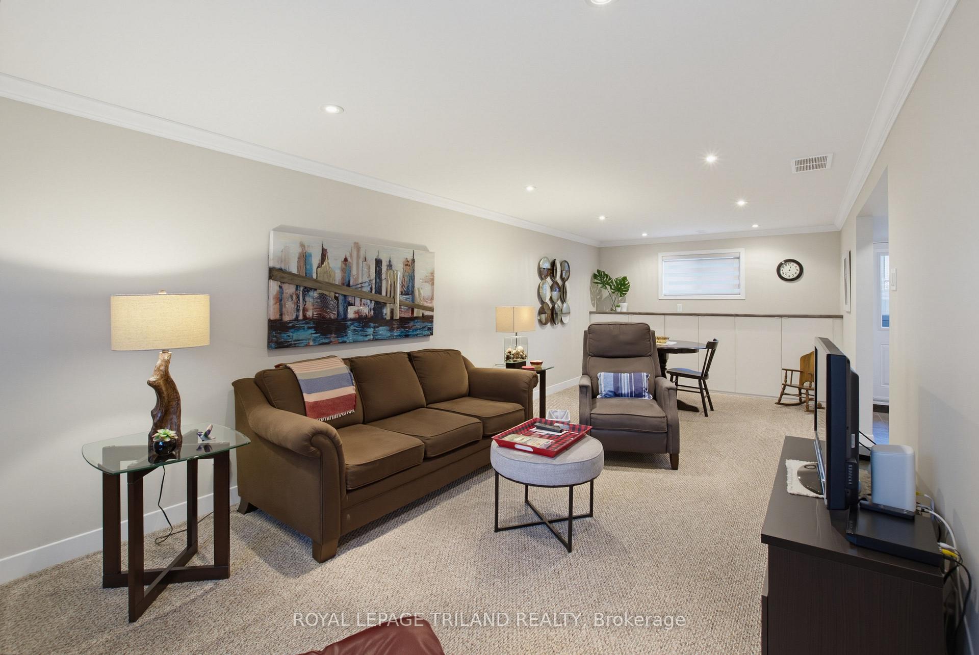 Photo 5 of 1463 Glenora Drive, London, North H — HOMEH