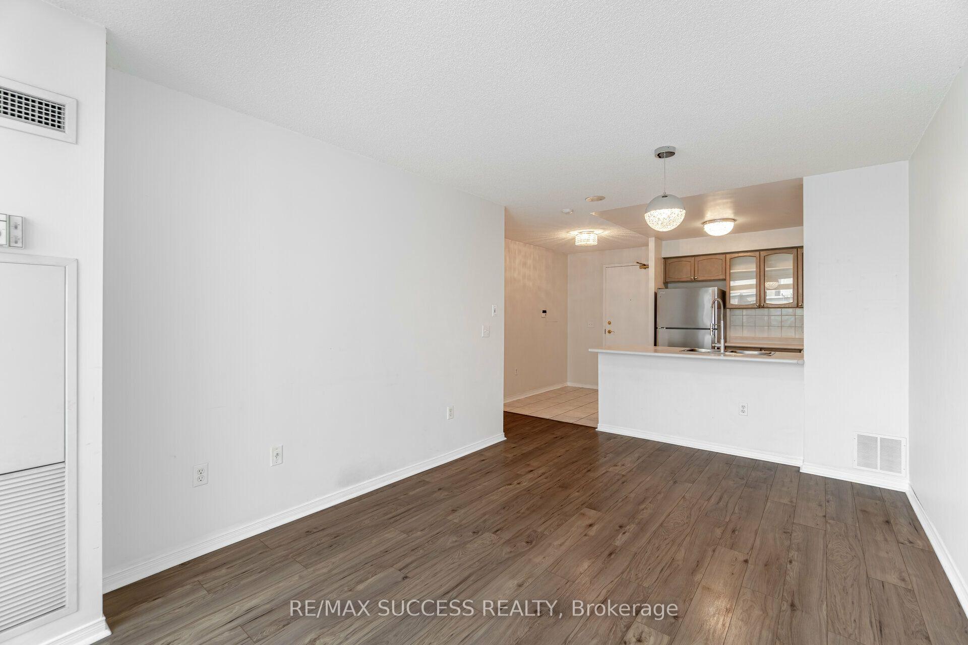 Photo 9 of Unit PH14, 11 Michael Power Place, Etobicoke, Islington-City Centre West — HOMEH