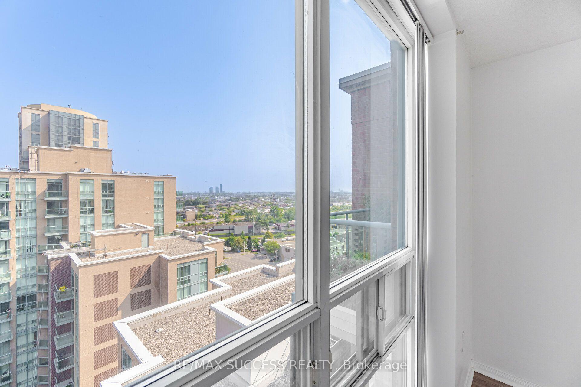 Photo 12 of Unit PH14, 11 Michael Power Place, Etobicoke, Islington-City Centre West — HOMEH