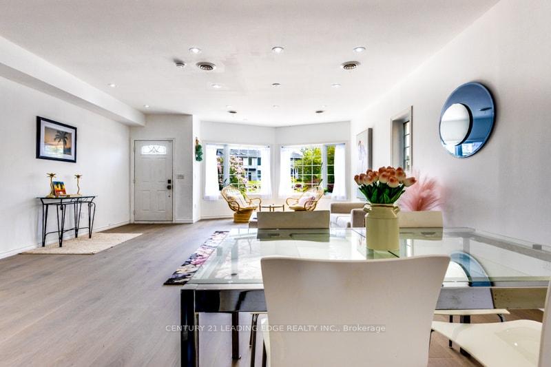 Photo 4 of 55 Ontoro Boulevard, Ajax, South East — HOMEH