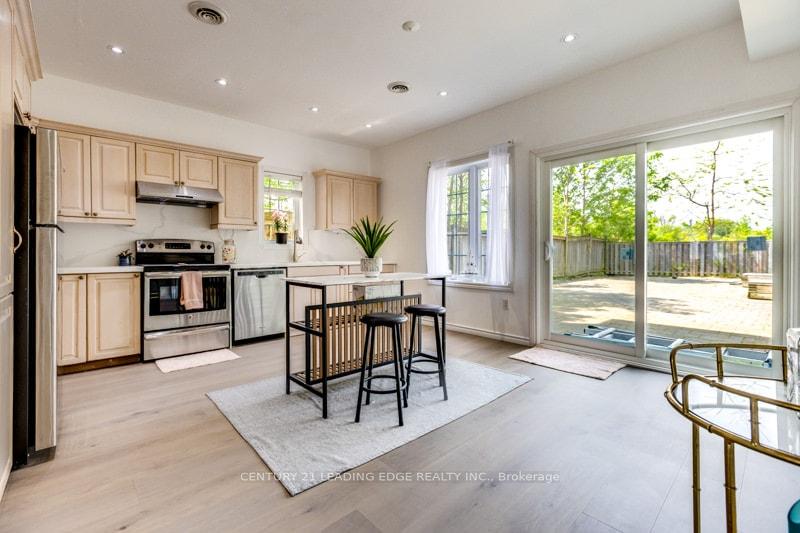 Photo 5 of 55 Ontoro Boulevard, Ajax, South East — HOMEH
