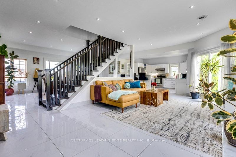 Photo 19 of 55 Ontoro Boulevard, Ajax, South East — HOMEH