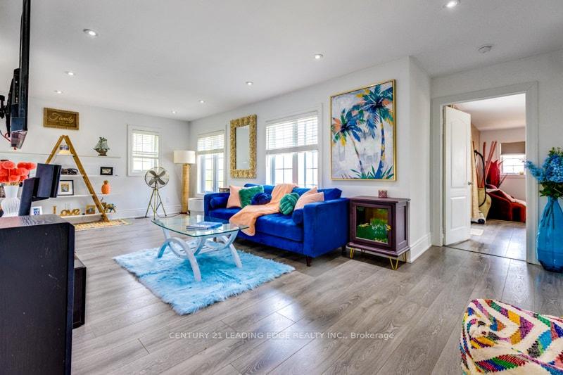 Photo 32 of 55 Ontoro Boulevard, Ajax, South East — HOMEH