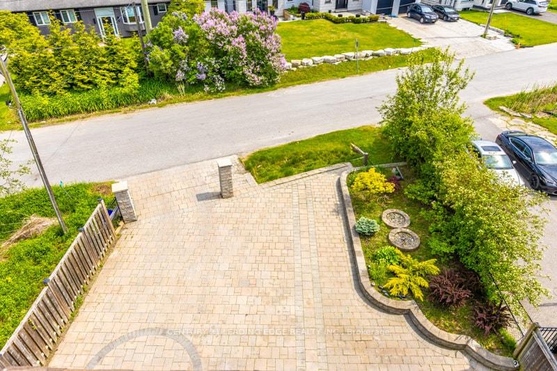 Photo 46 of 55 Ontoro Boulevard, Ajax, South East — HOMEH