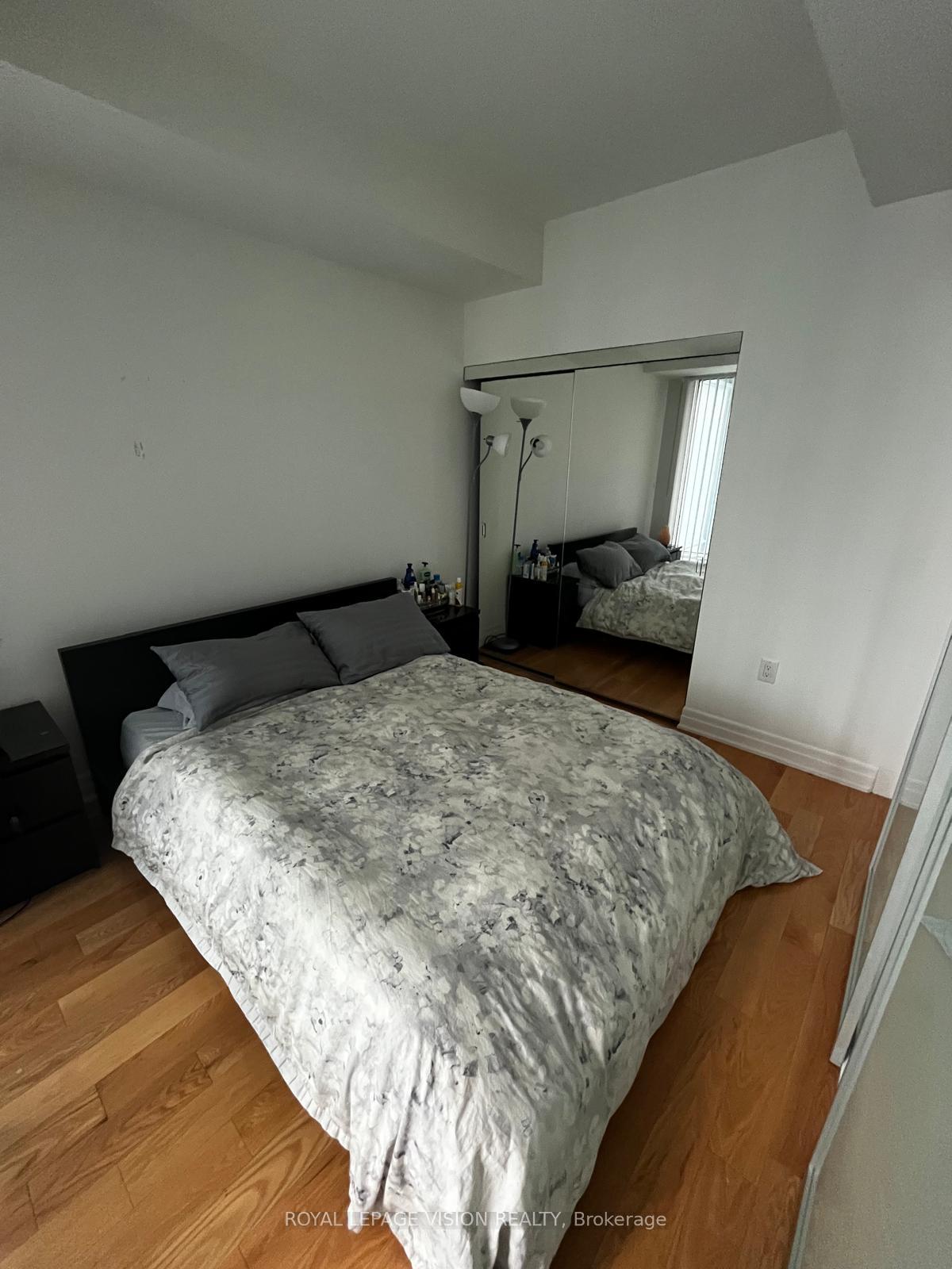 Photo 3 of Unit 2701, 8 The Esplanade Avenue, Toronto, Waterfront Communities — HOMEH