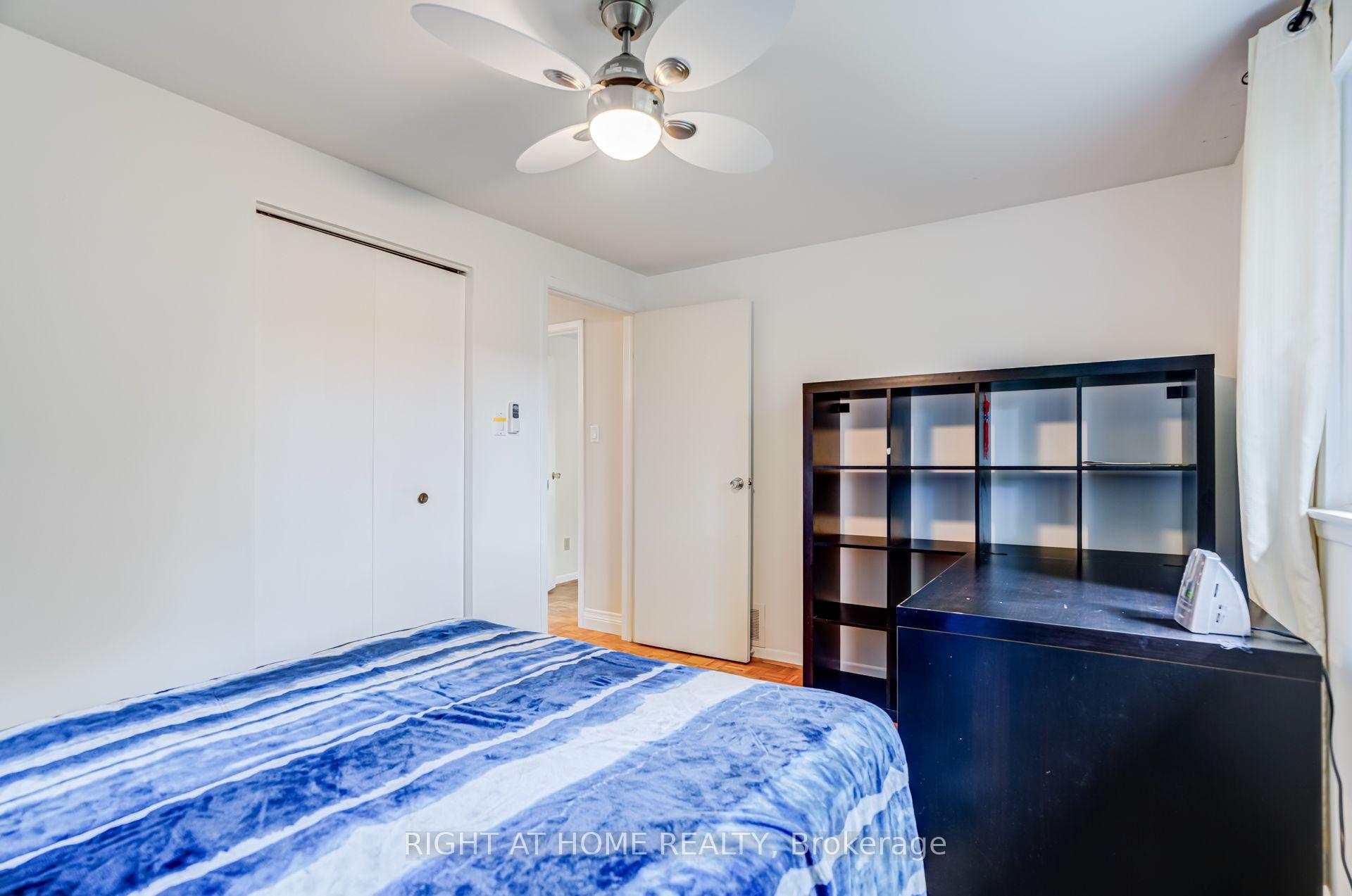 Photo 23 of 20 Zealand Road, Etobicoke, Willowridge-Martingrove-Richview — HOMEH