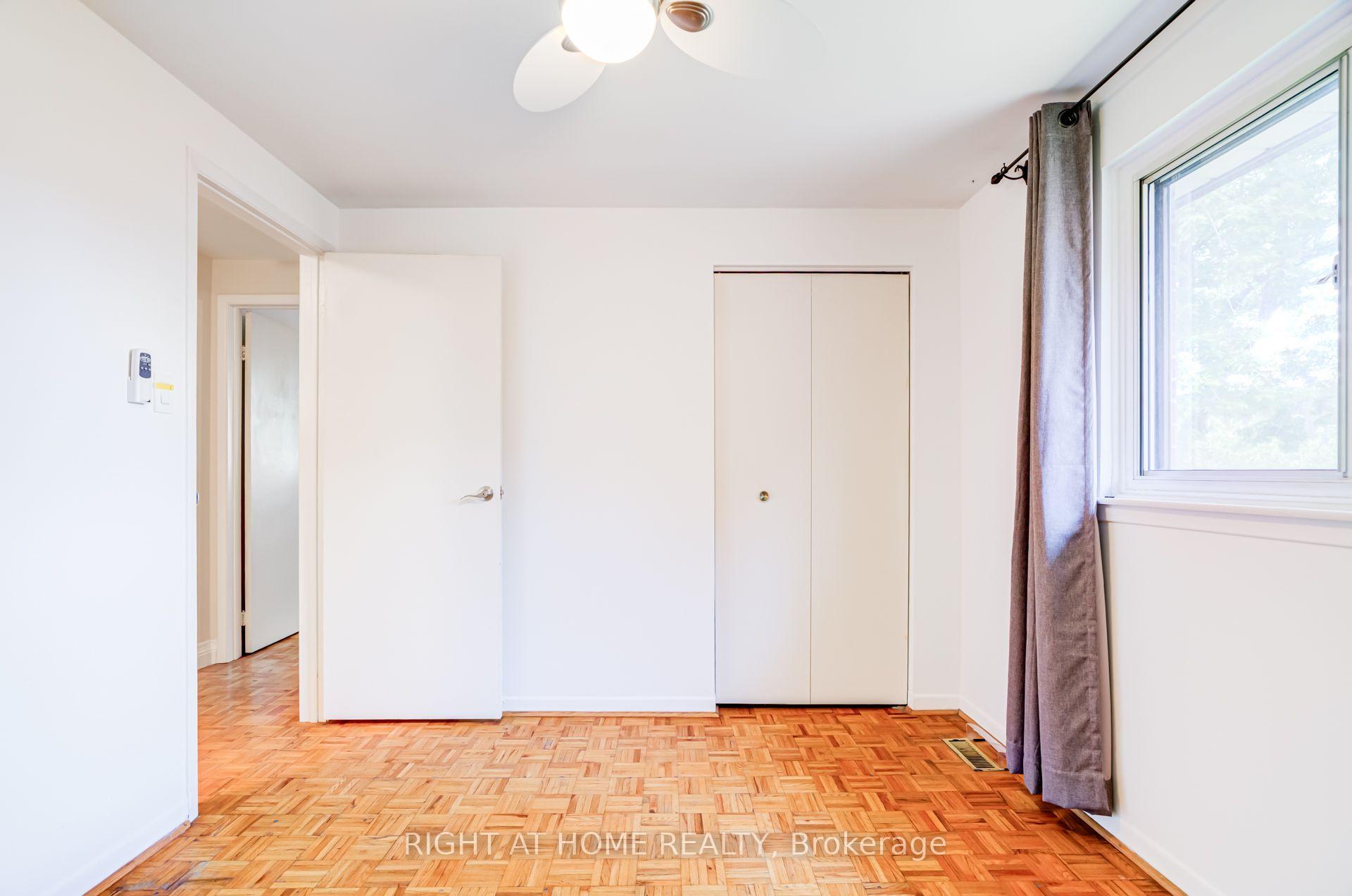 Photo 29 of 20 Zealand Road, Etobicoke, Willowridge-Martingrove-Richview — HOMEH