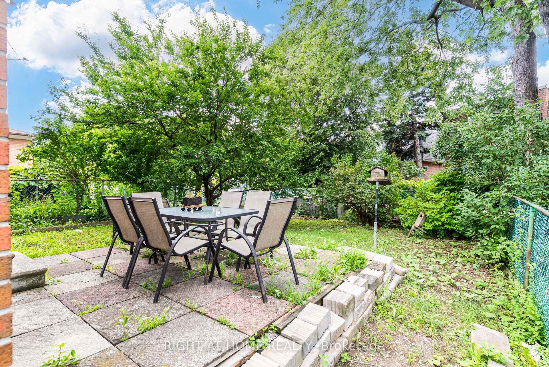 Photo 43 of 20 Zealand Road, Etobicoke, Willowridge-Martingrove-Richview — HOMEH