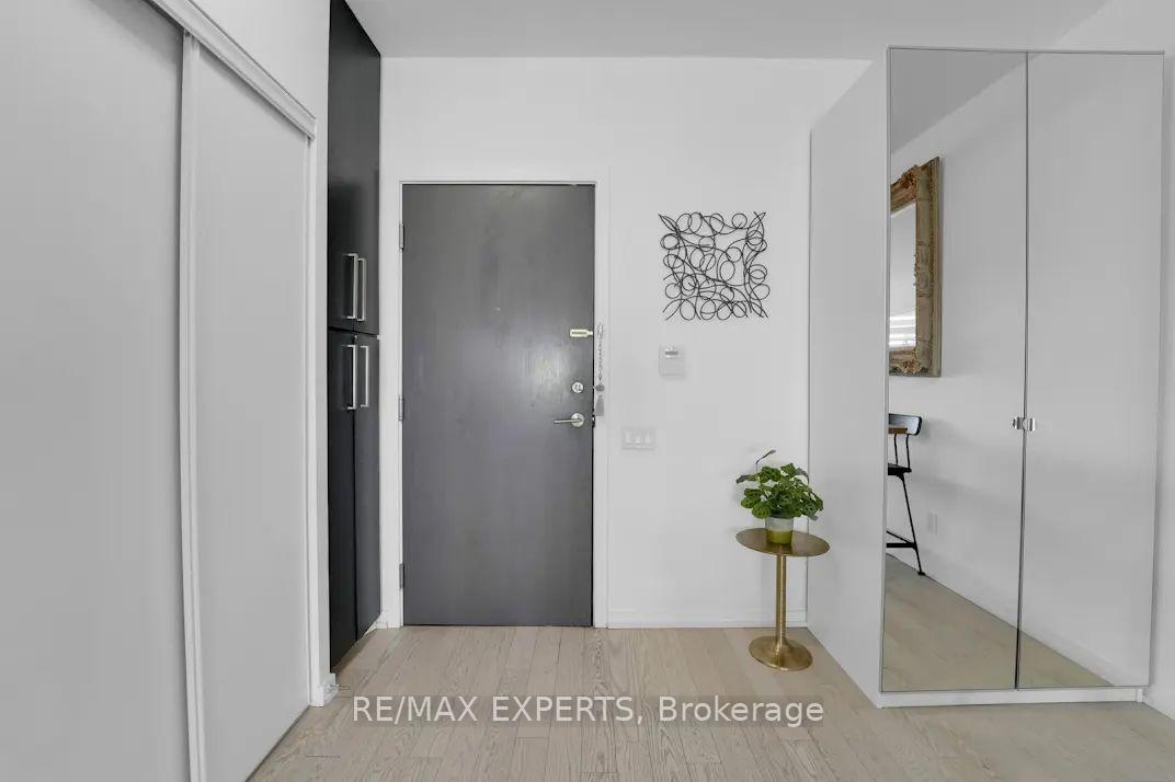 Photo 5 of Unit 1915, 103 The Queensway, Toronto, High Park-Swansea — HOMEH